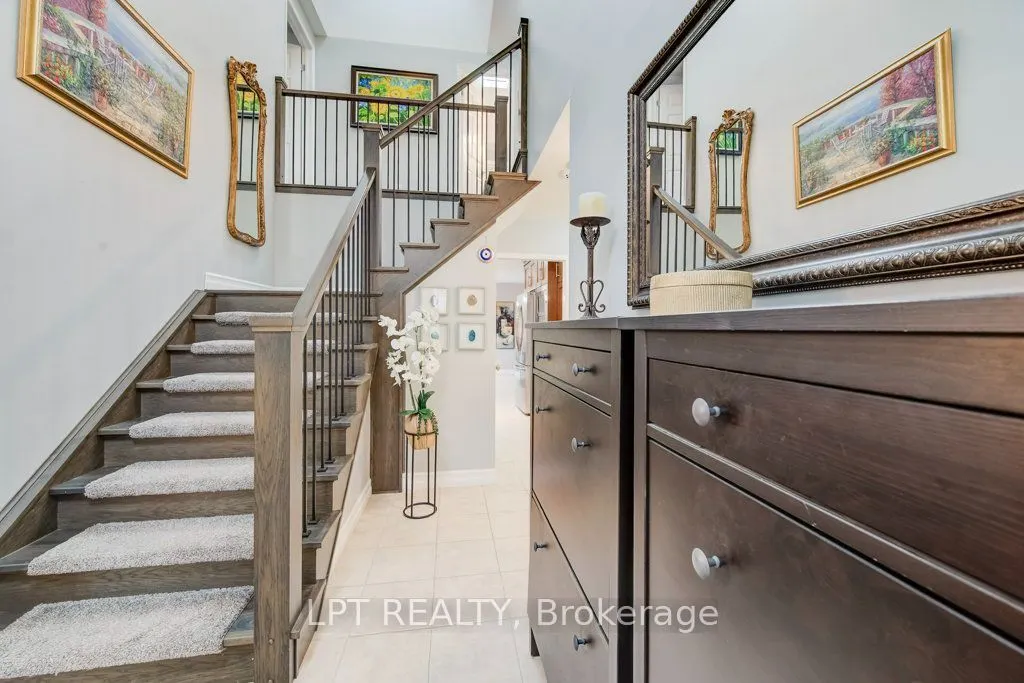 28 Bridlewood Drive E
