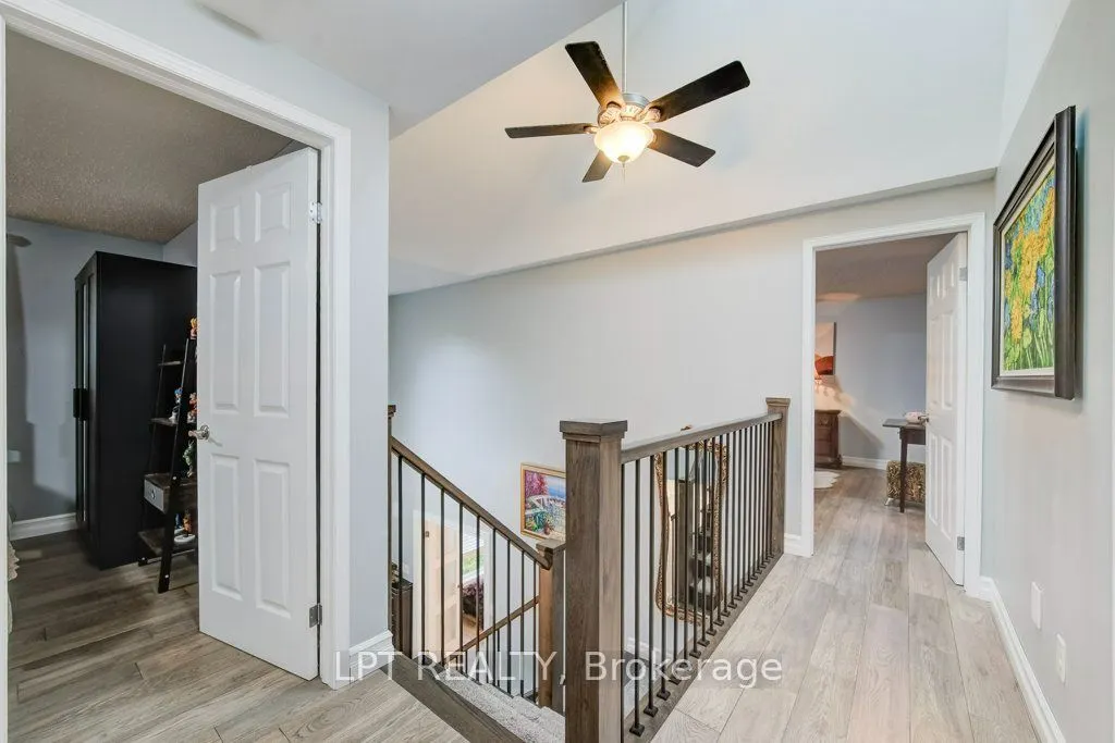 28 Bridlewood Drive E