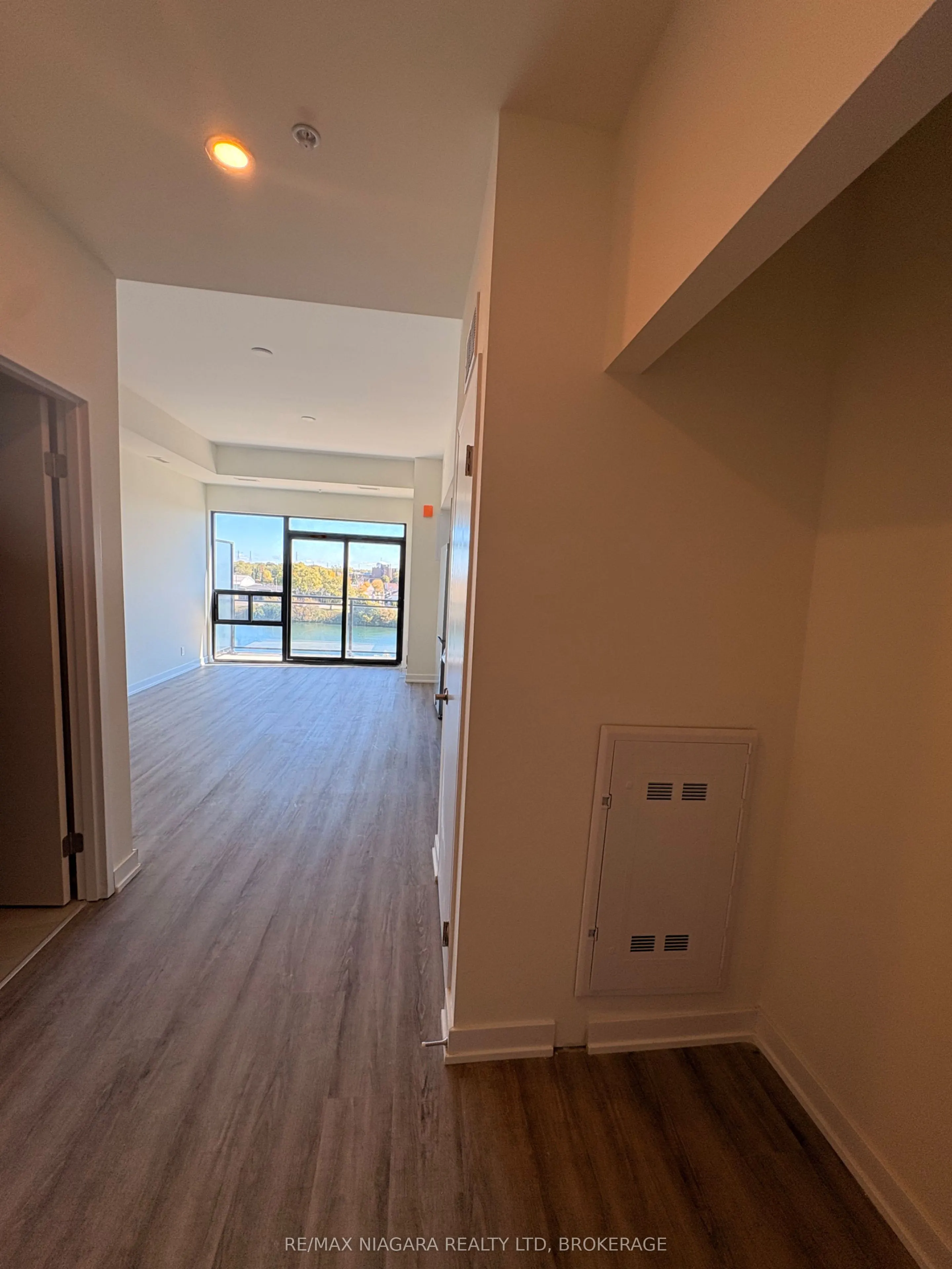 350 Prince Charles Drive S #PH14