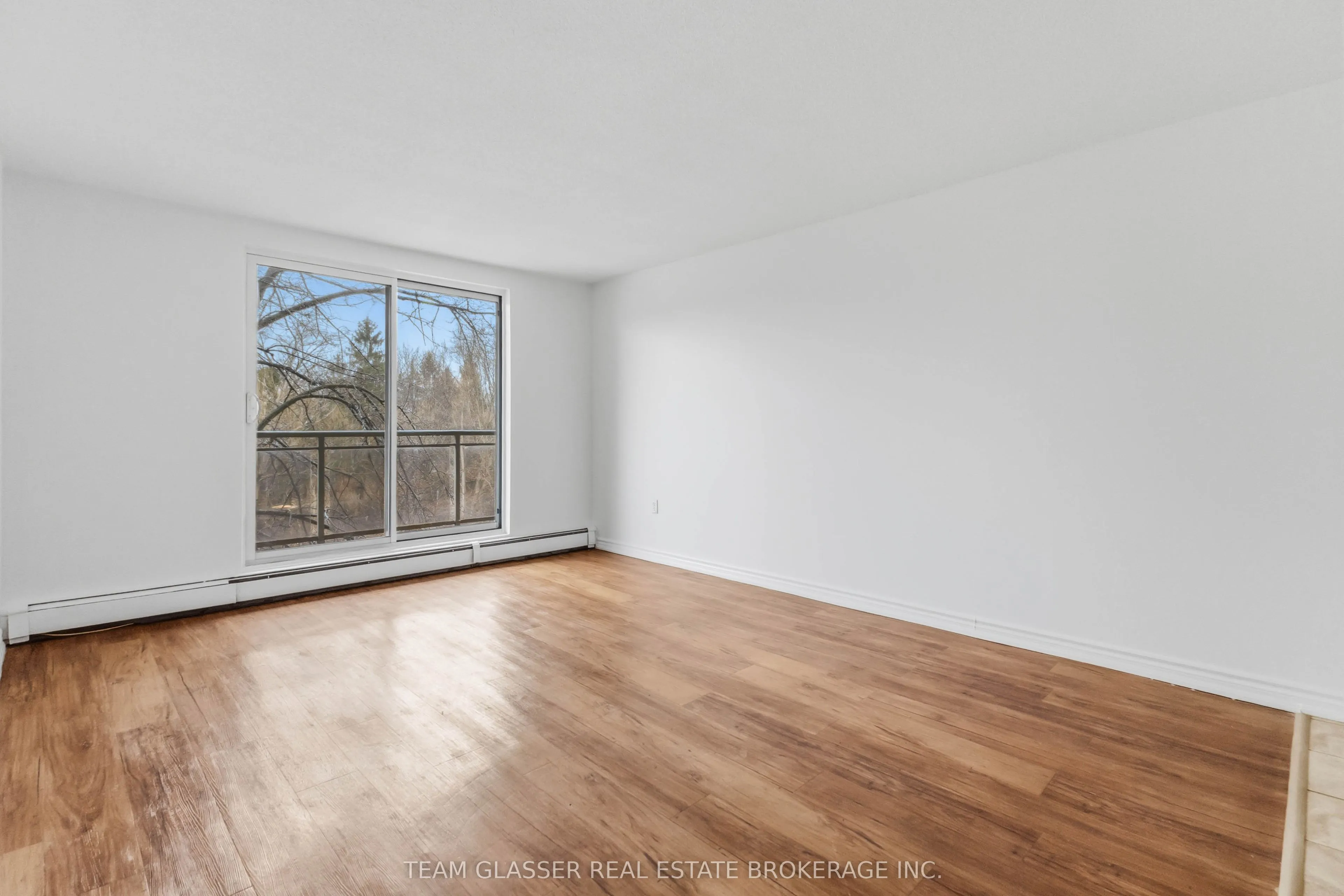 746 Fanshawe Park Road E #211