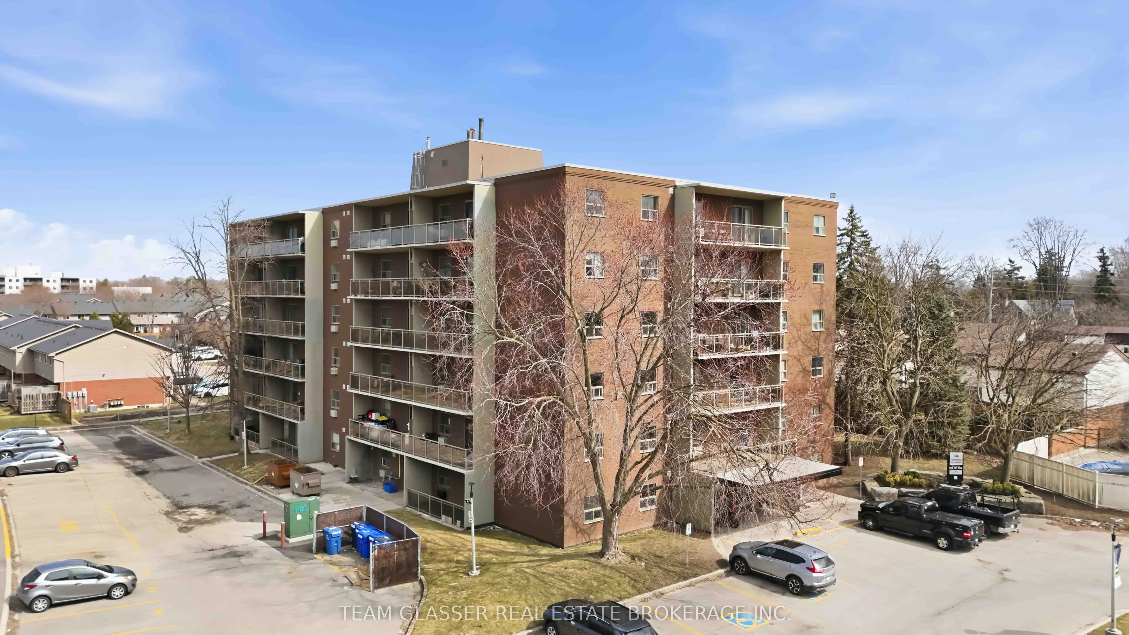 746 Fanshawe Park Road E #211
