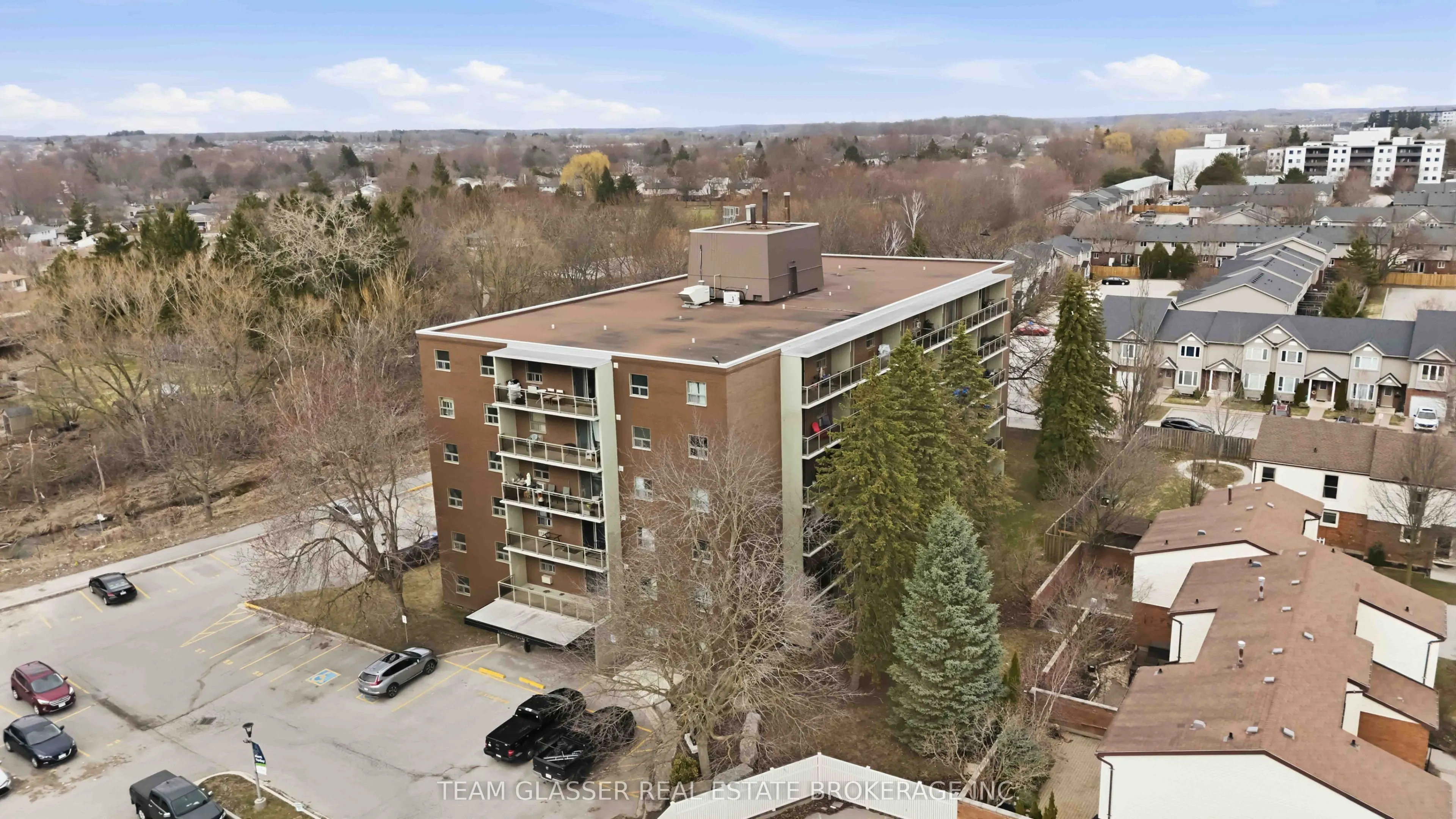 746 Fanshawe Park Road E #211