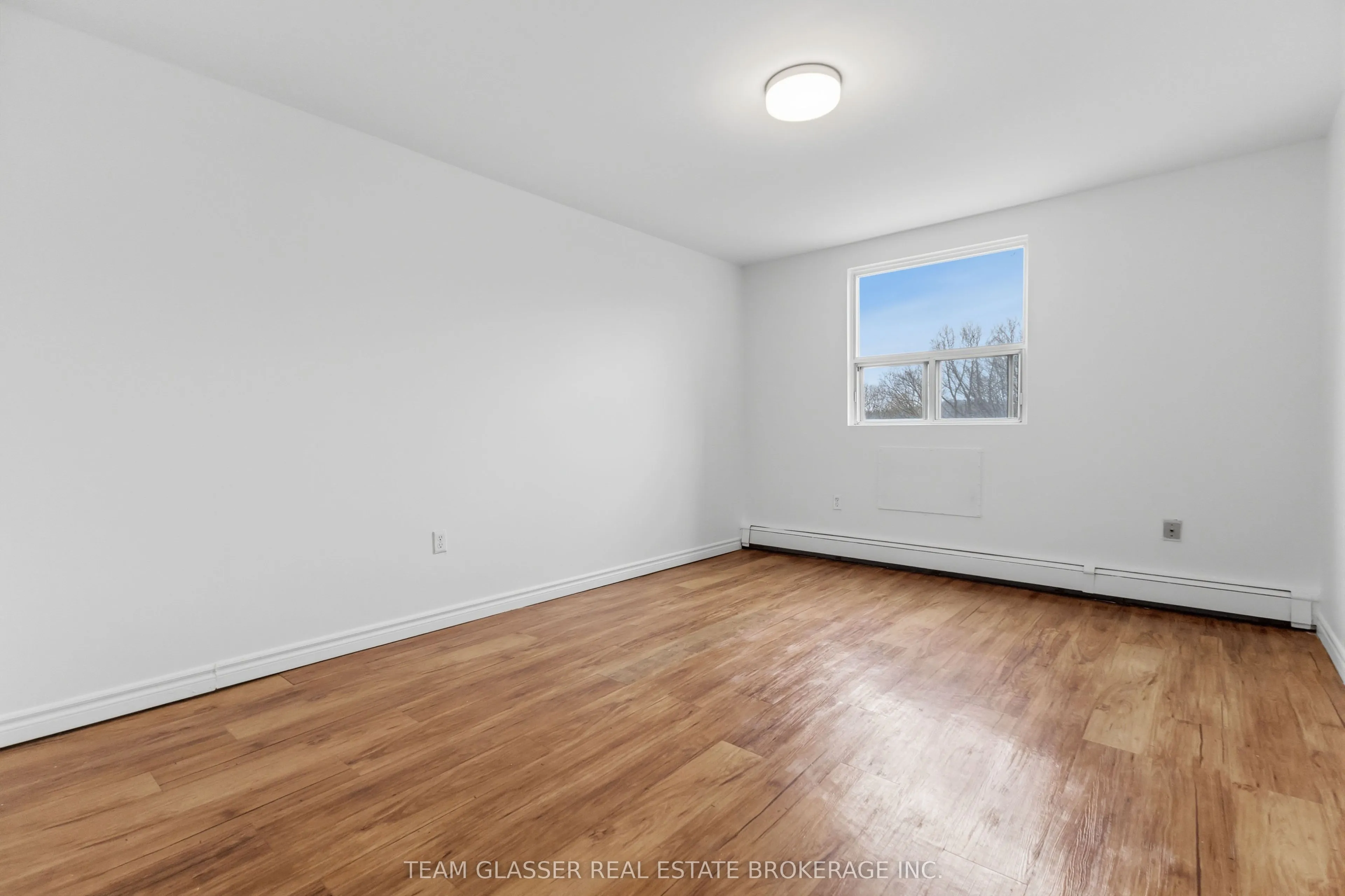 746 Fanshawe Park Road E #211
