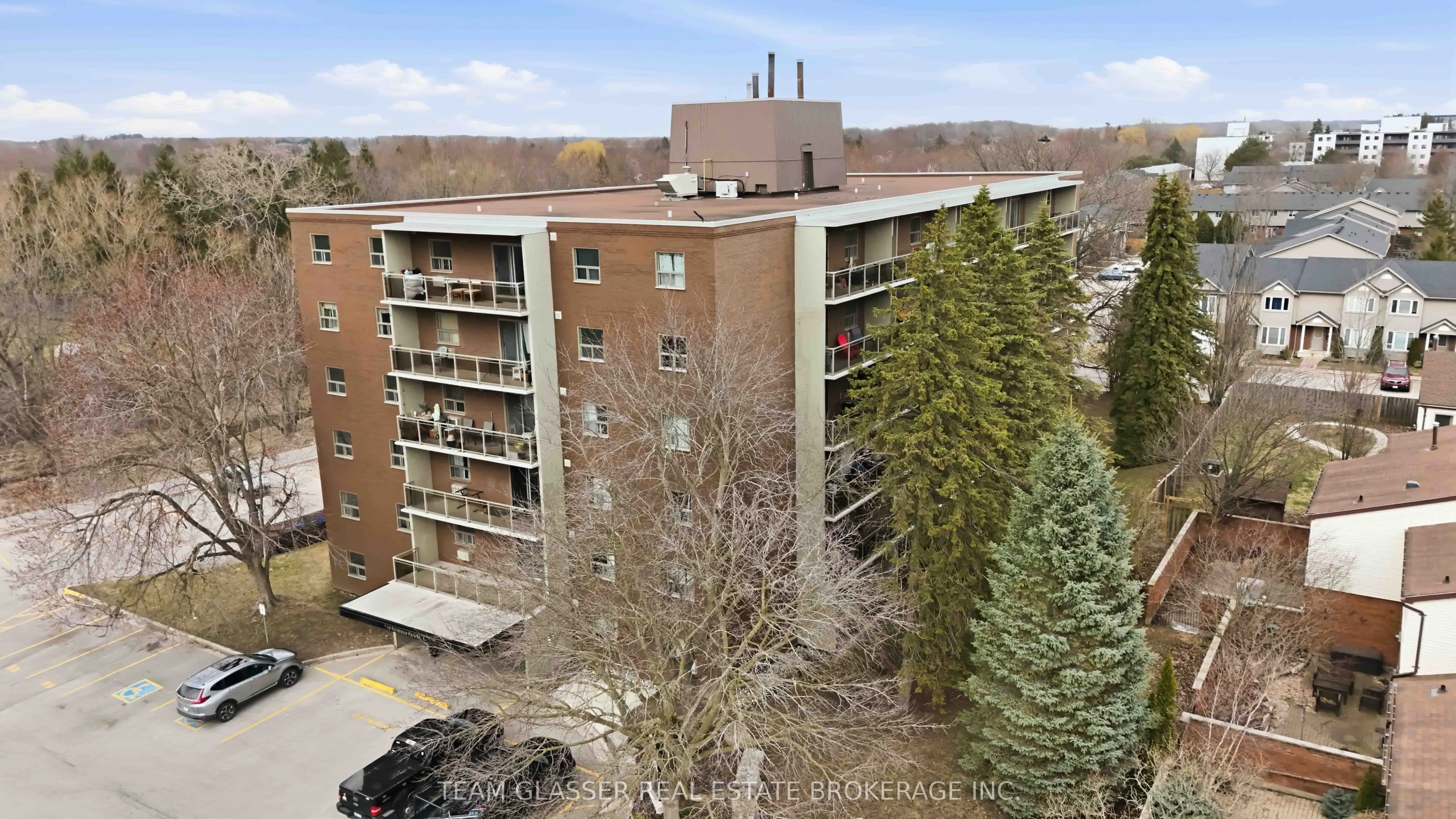 746 Fanshawe Park Road E #211