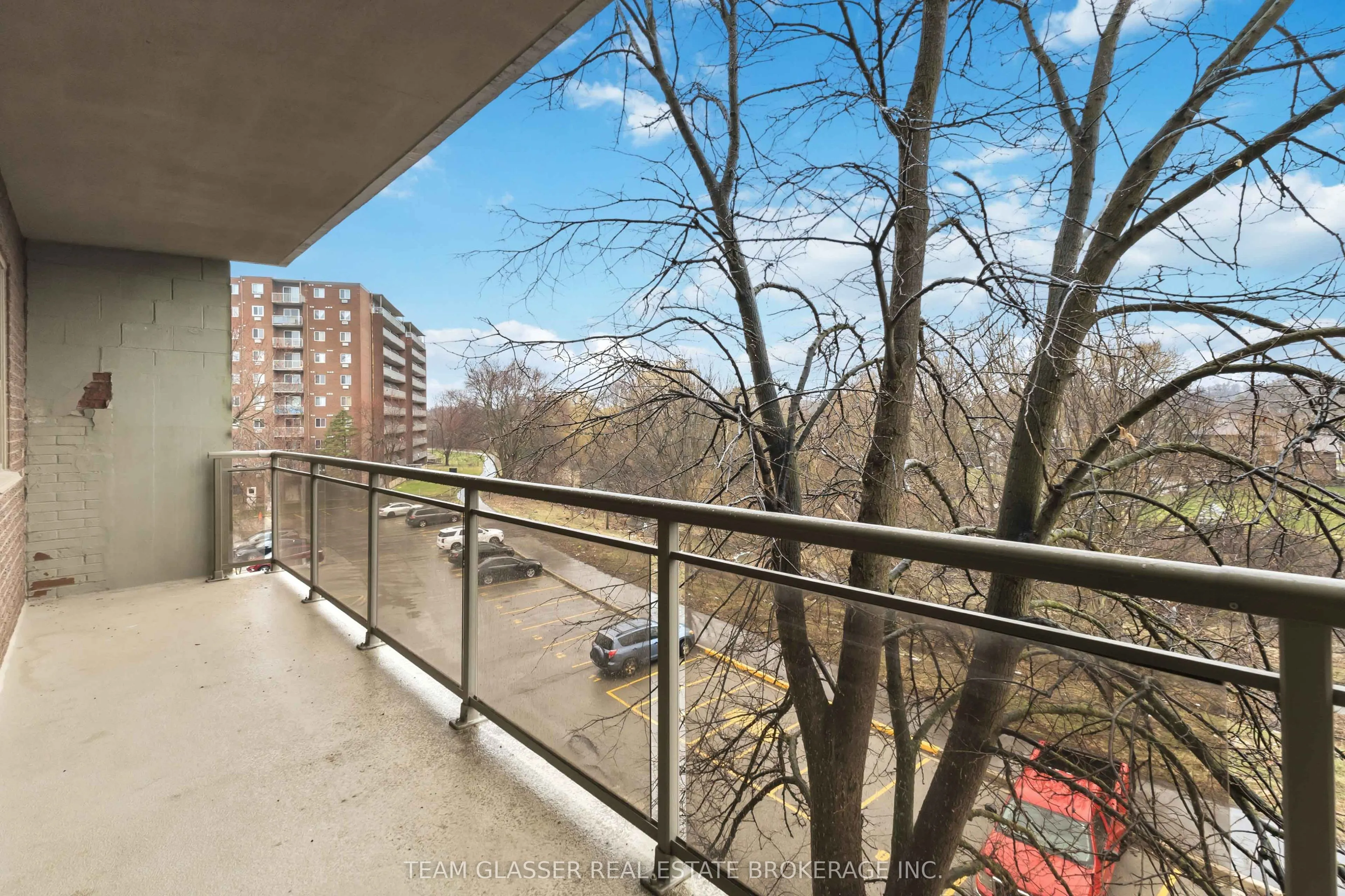 746 Fanshawe Park Road E #211
