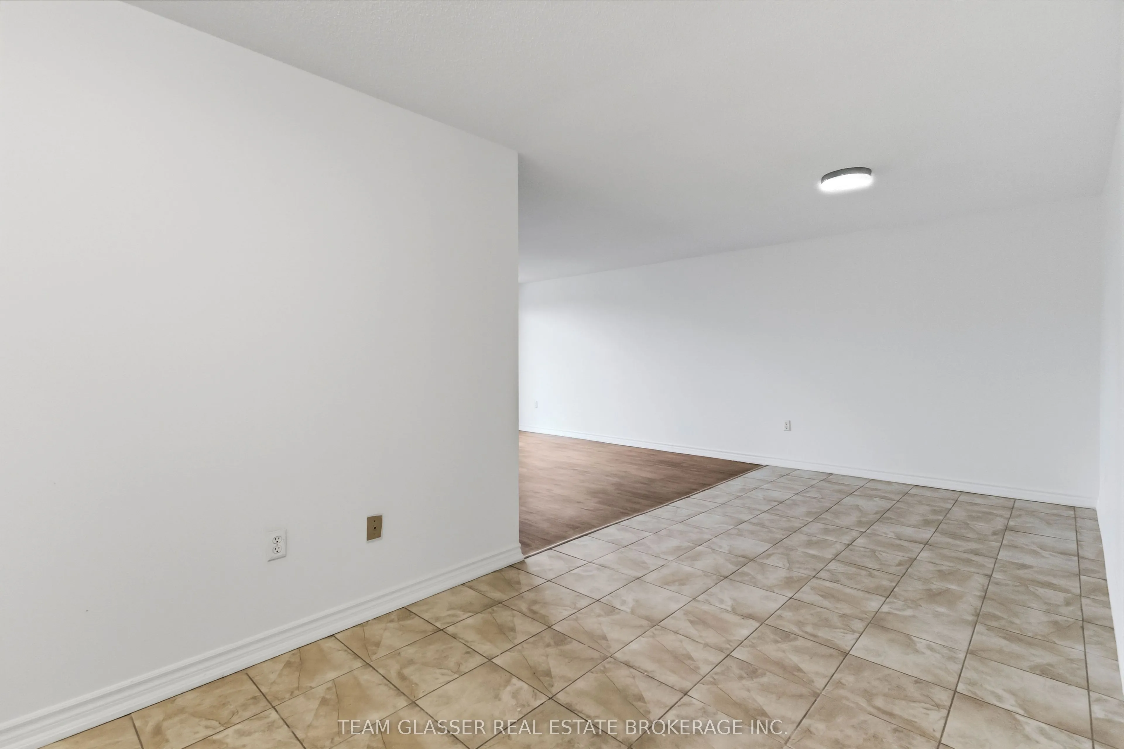 746 Fanshawe Park Road E #211