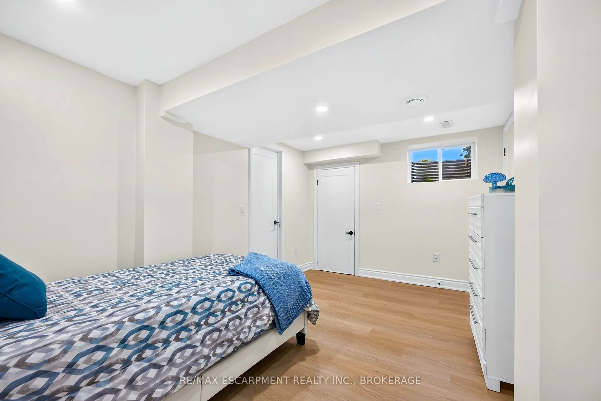 5662 Morden Drive