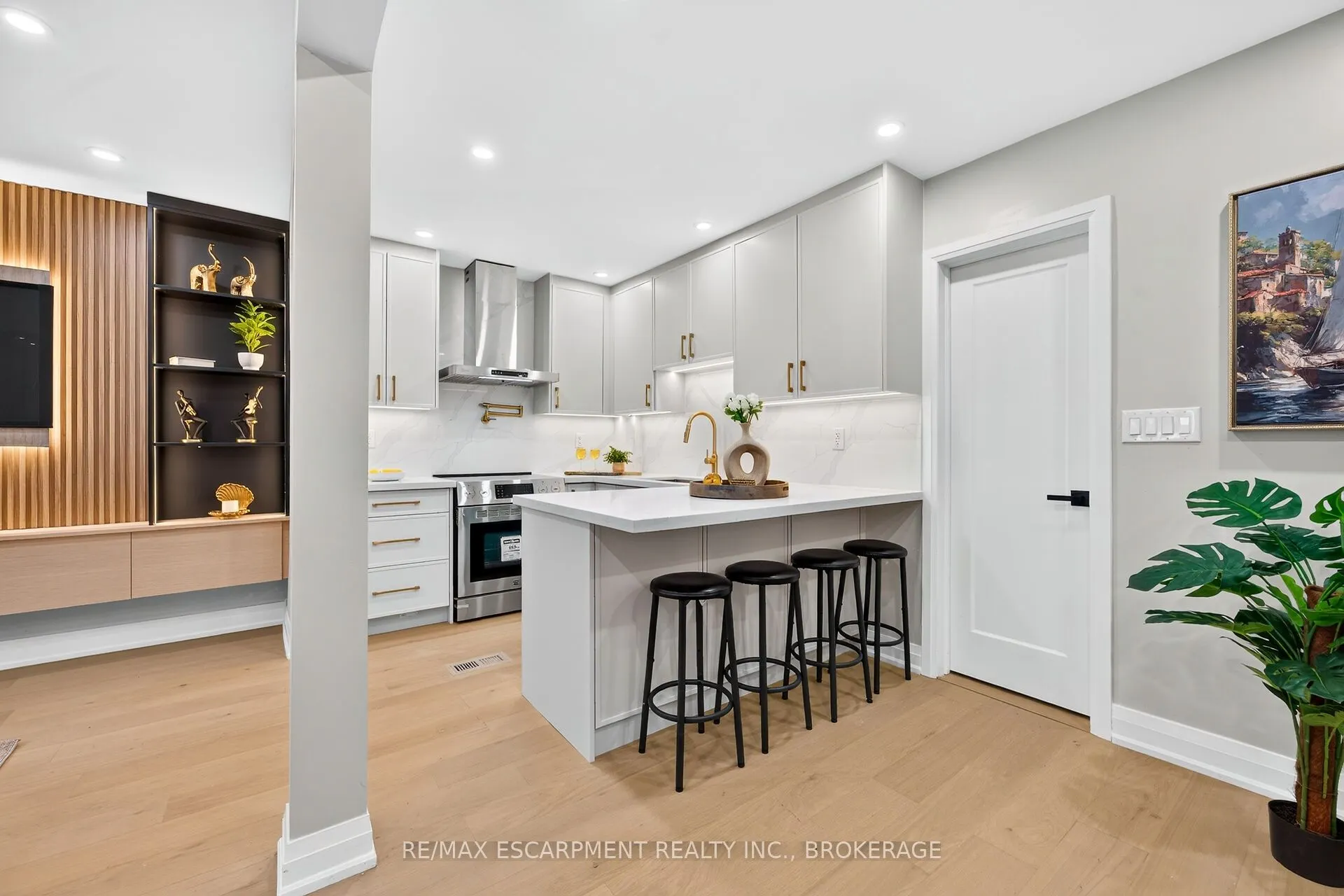 5662 Morden Drive