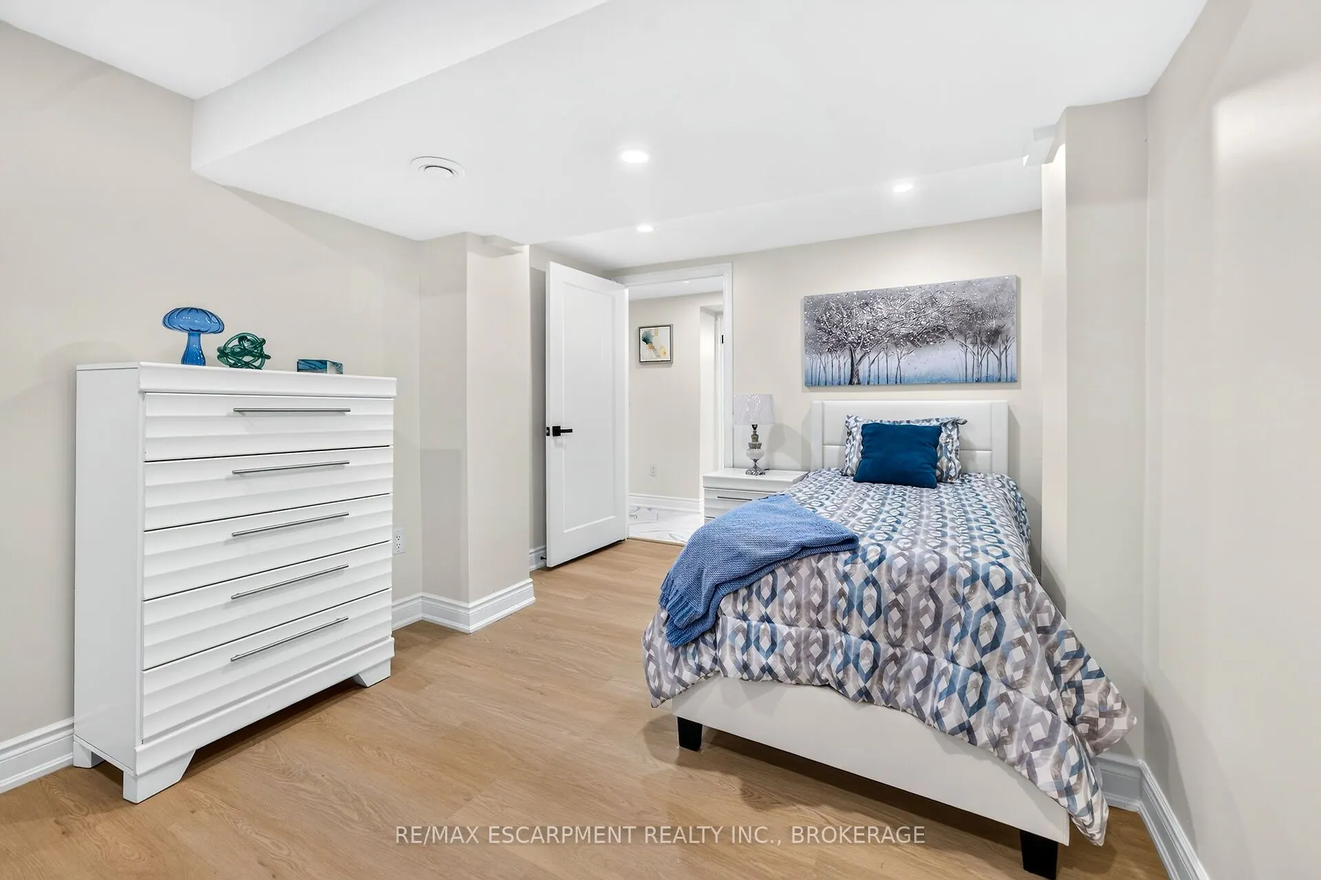 5662 Morden Drive