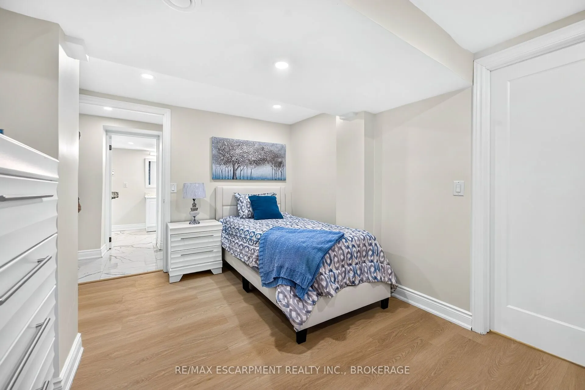 5662 Morden Drive