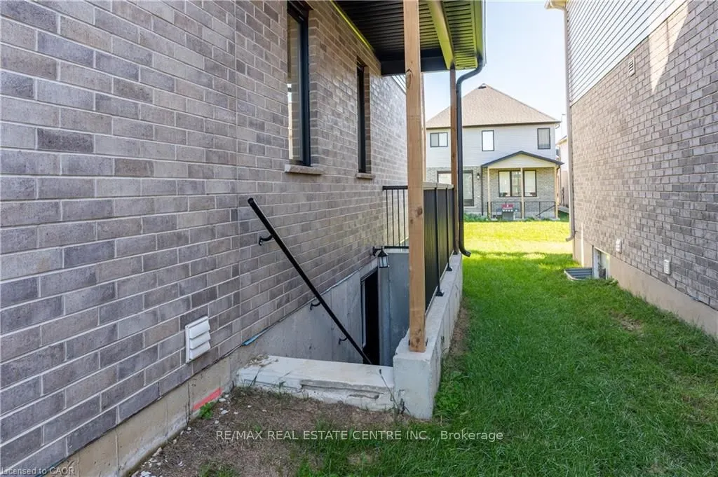 1761 Finley Crescent