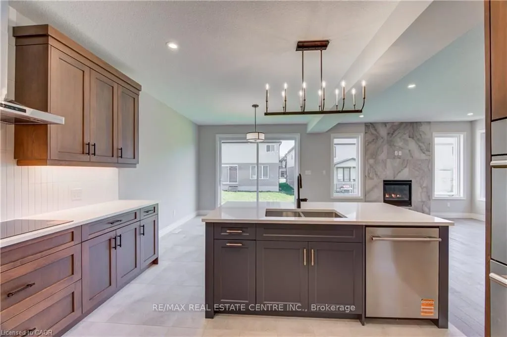1761 Finley Crescent