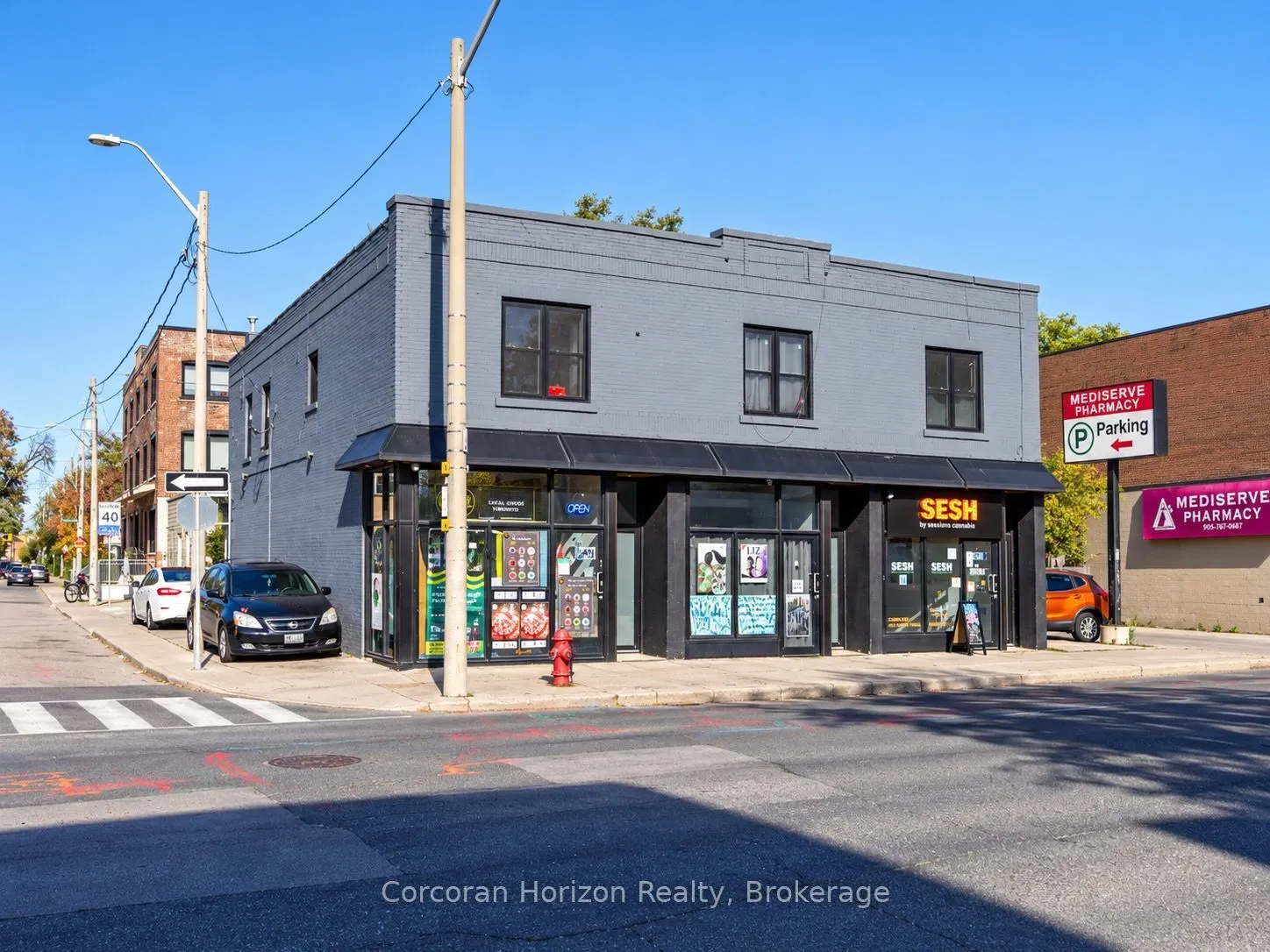 571-575 KING Street E