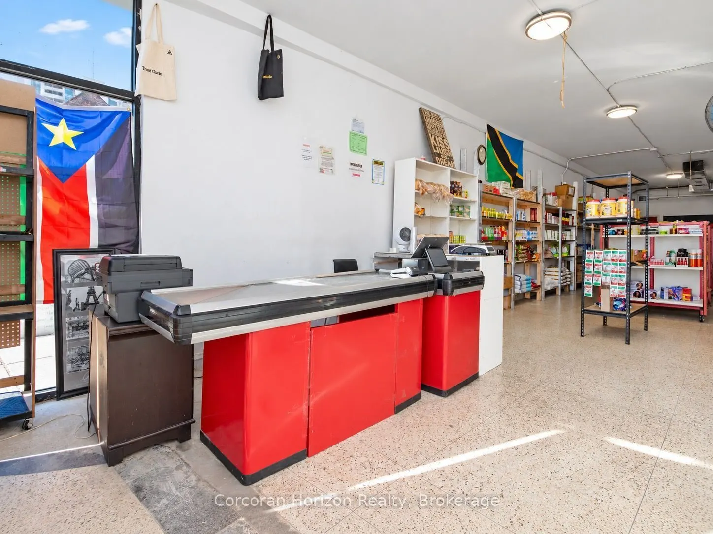 571-575 KING Street E