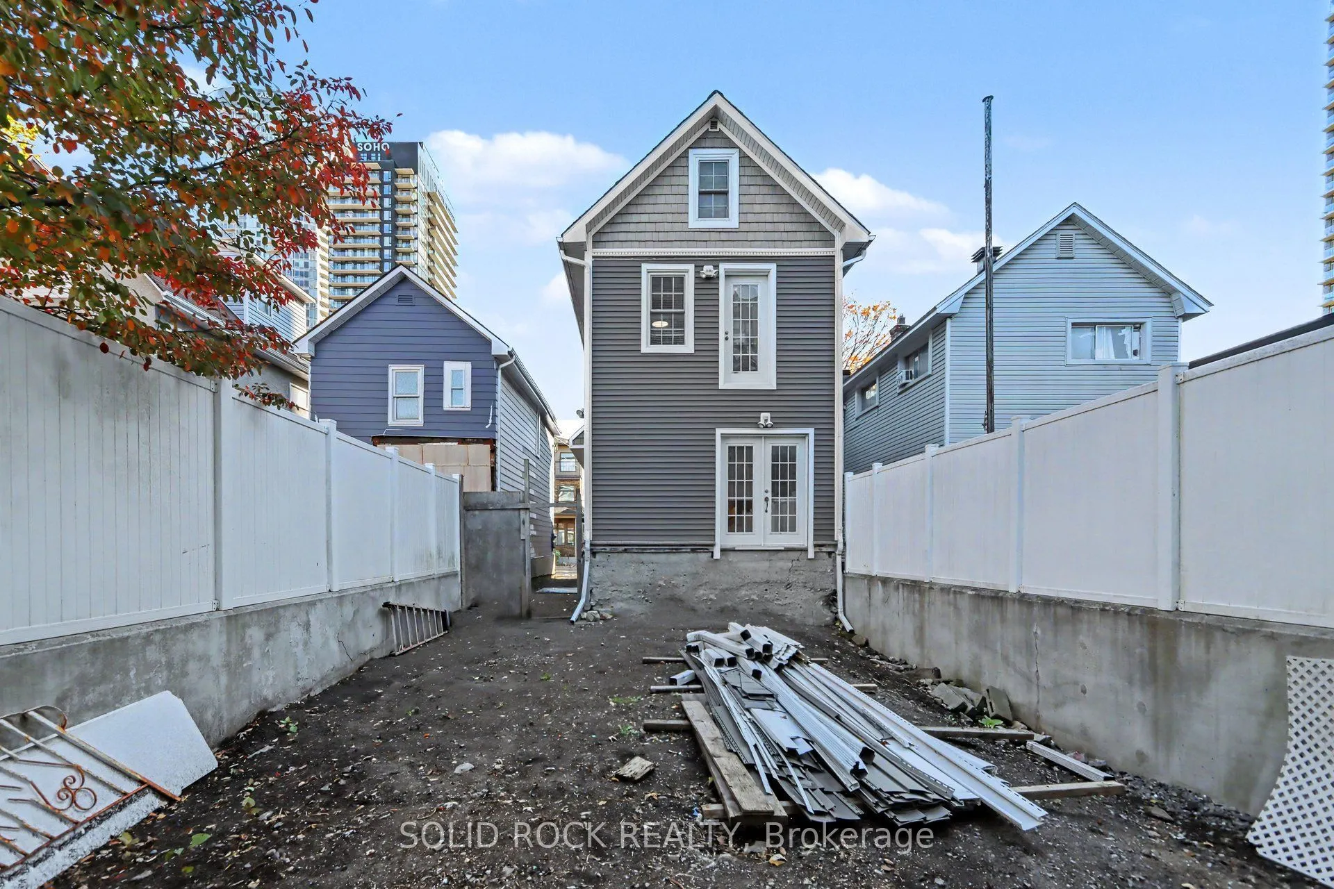 127 Pamilla Street