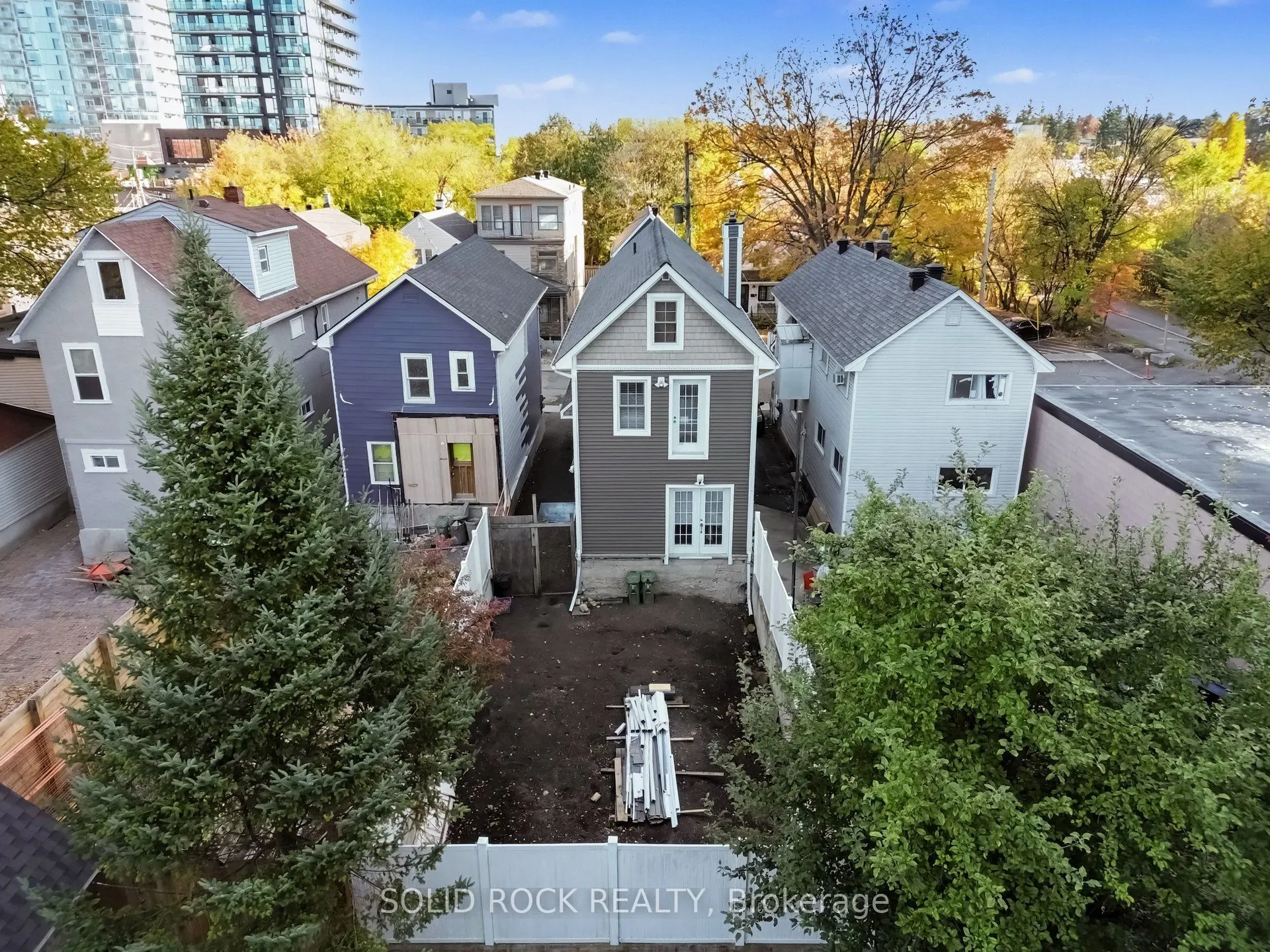 127 Pamilla Street