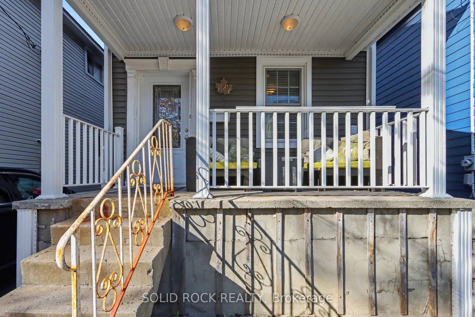 127 Pamilla Street