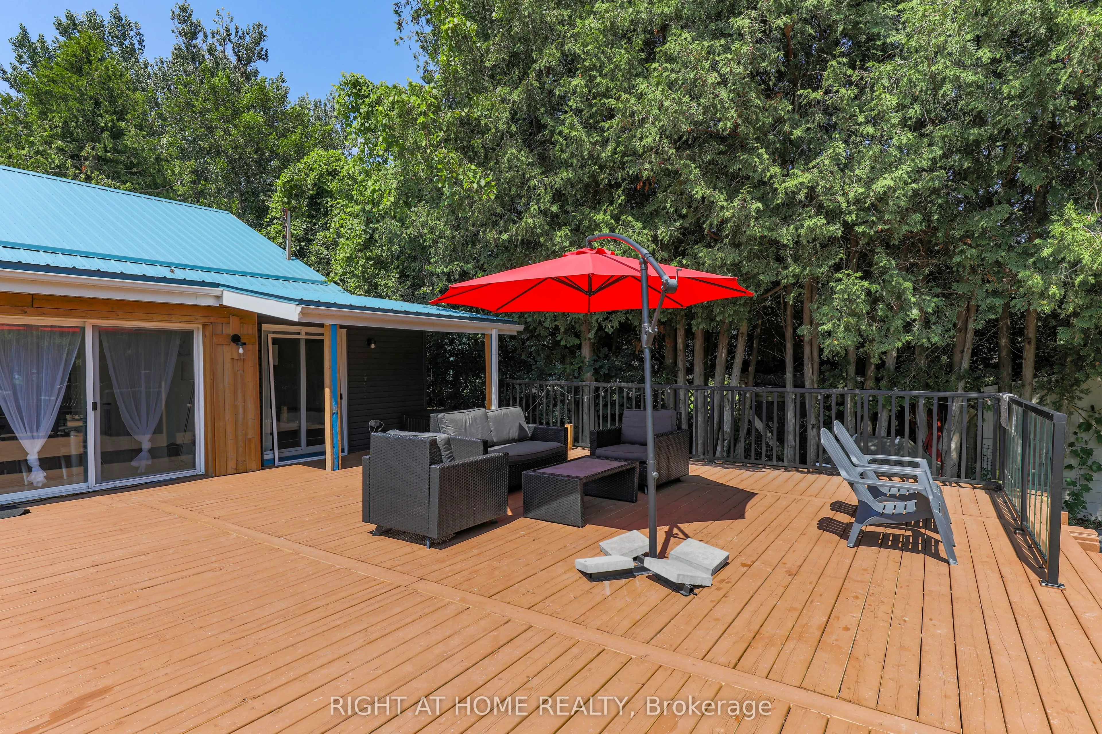 21 Shirley Anne Drive S