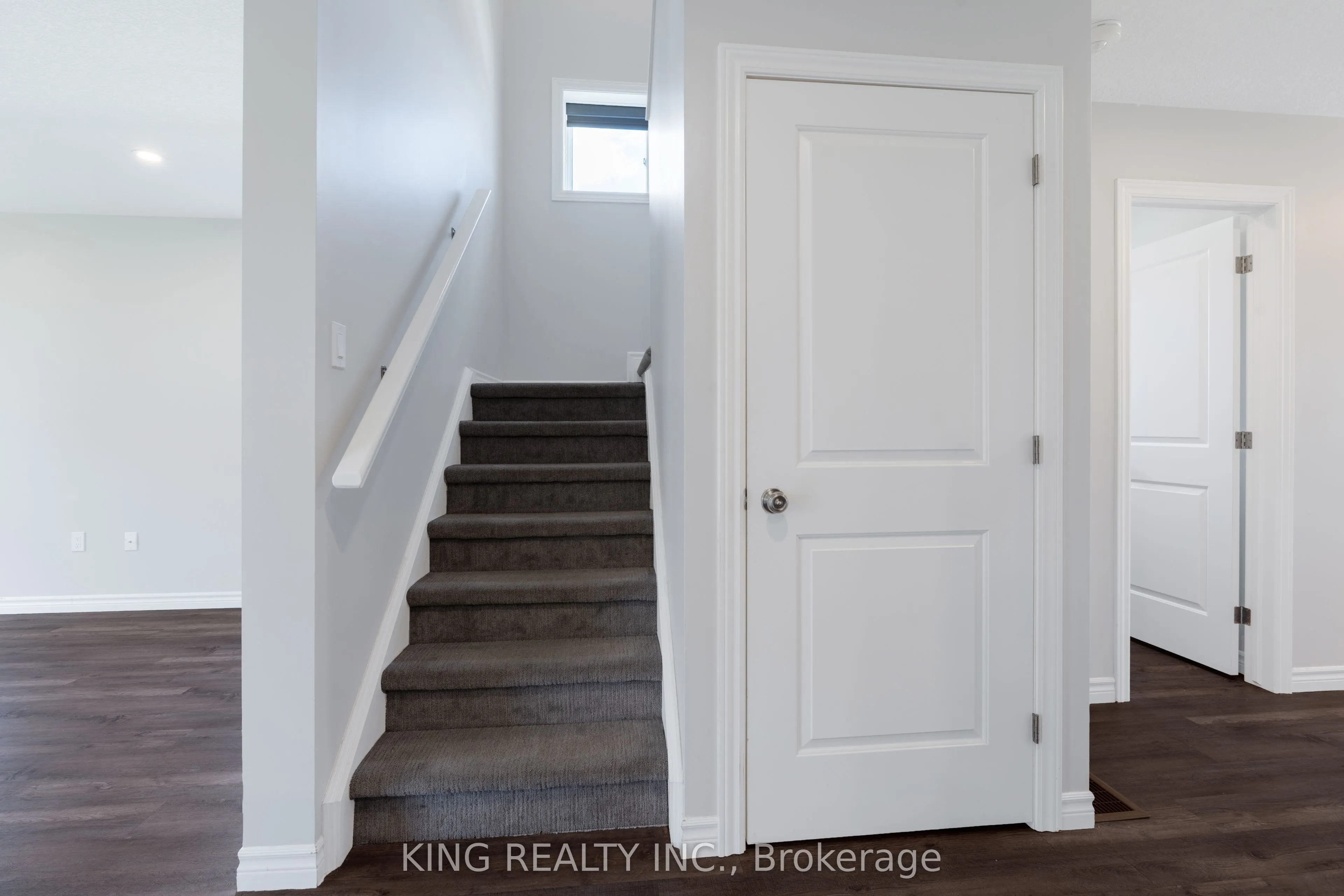28 MINLER Street #1