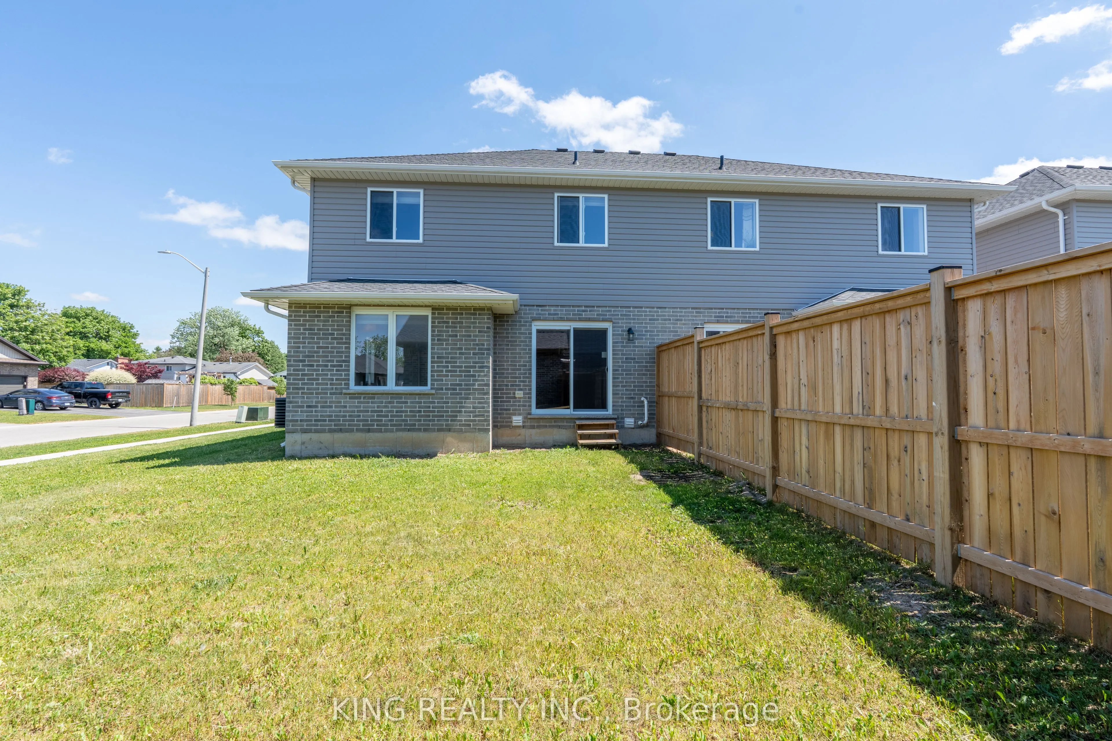 28 MINLER Street #1