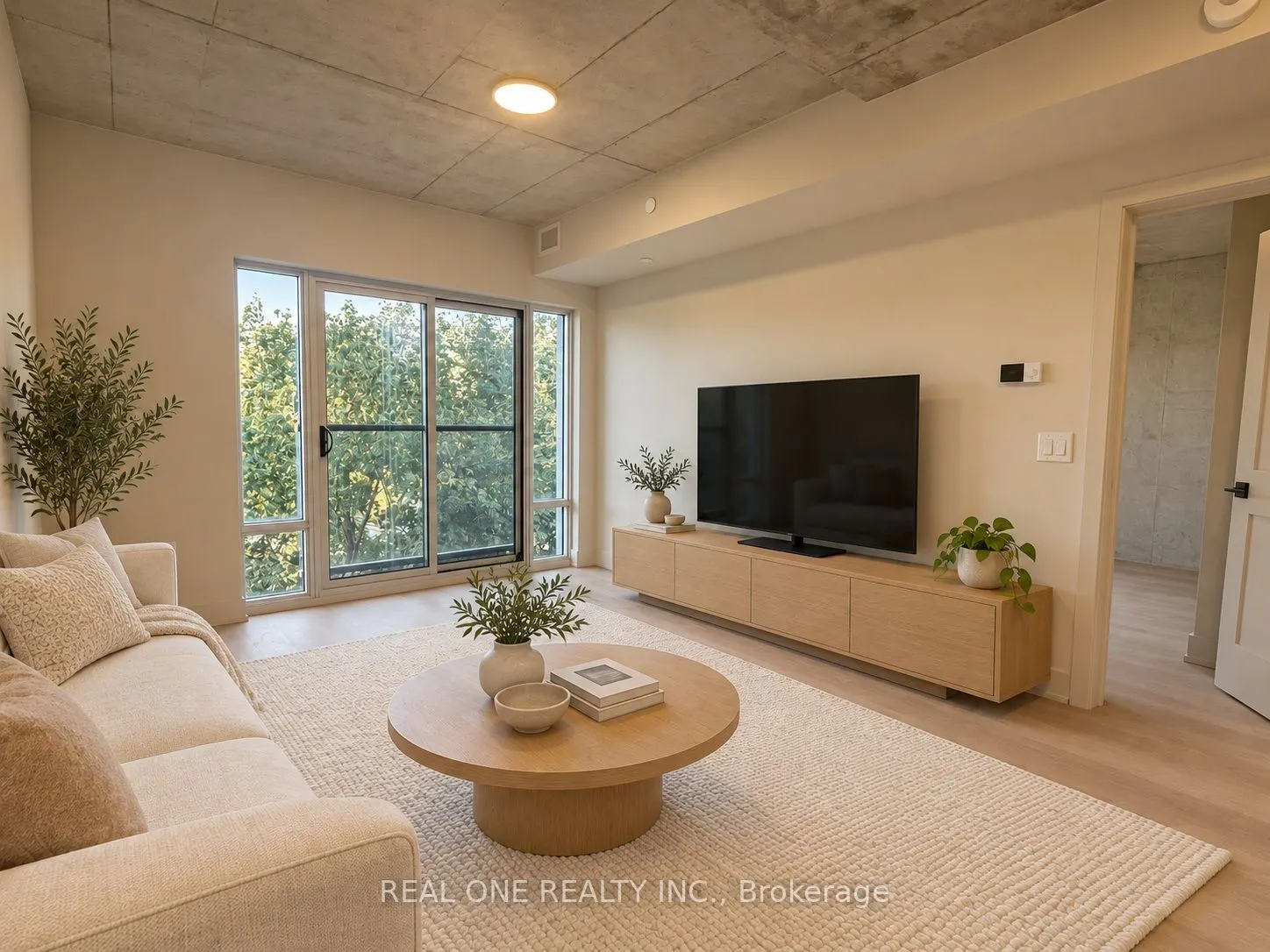 810 King Street W #404