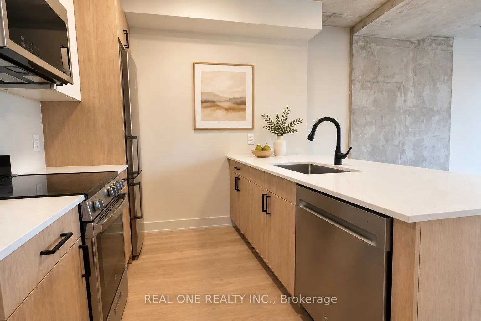 810 King Street W #404