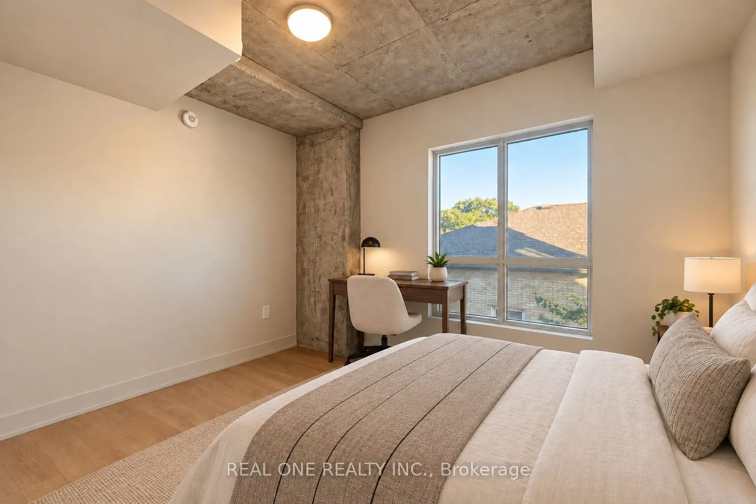 810 King Street W #404