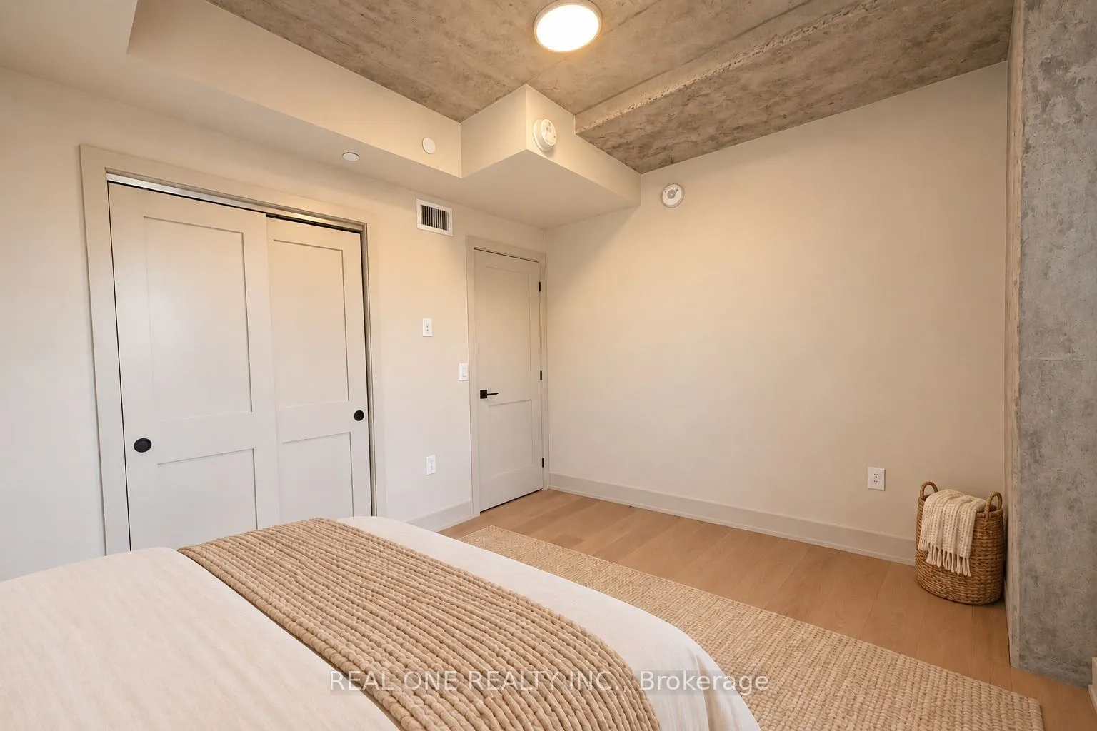 810 King Street W #404
