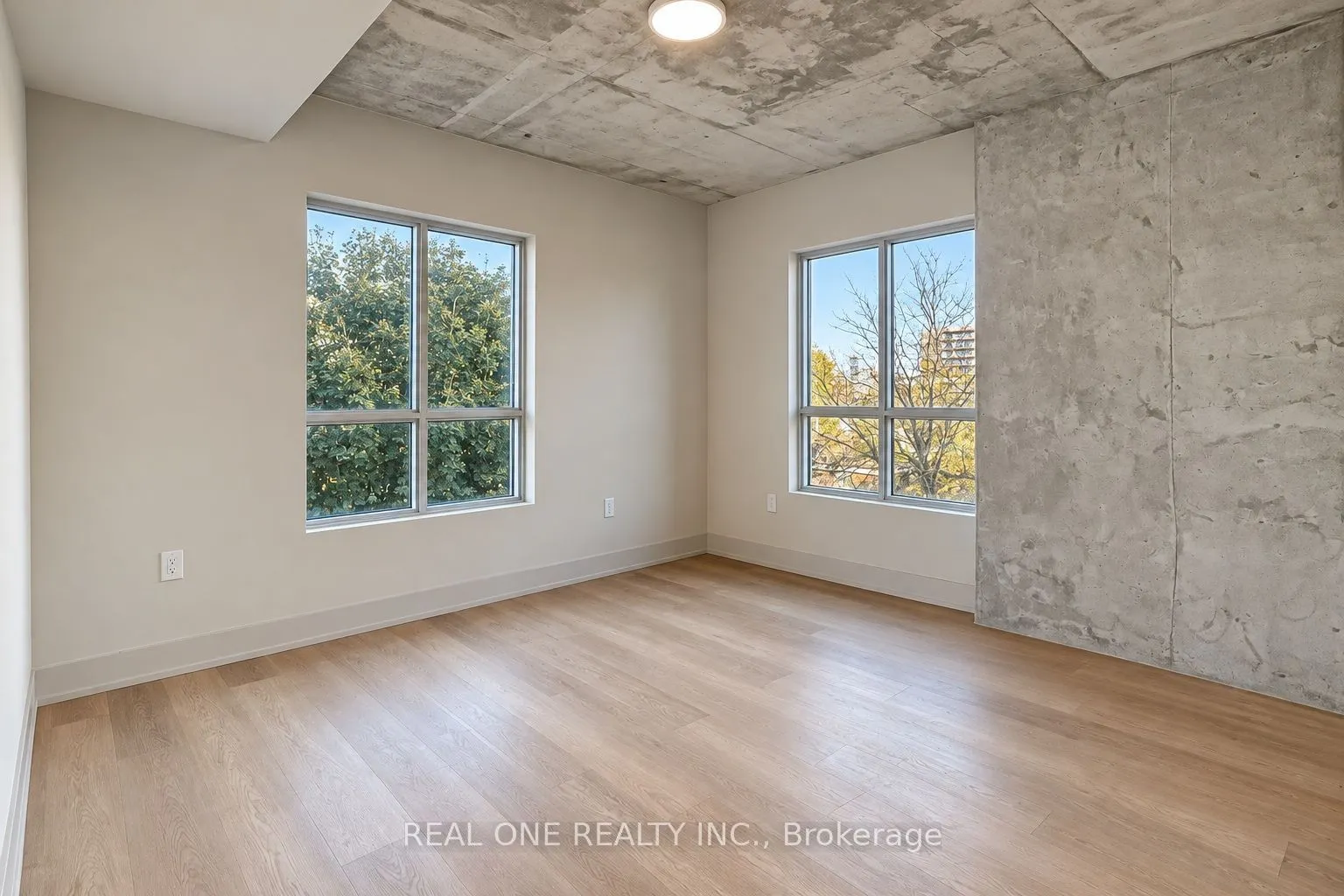 810 King Street W #404
