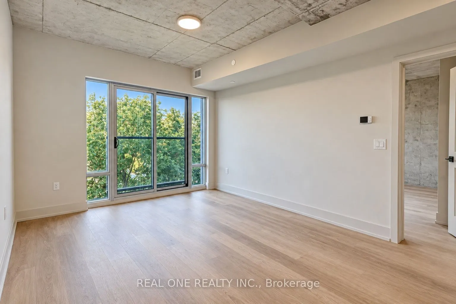 810 King Street W #404