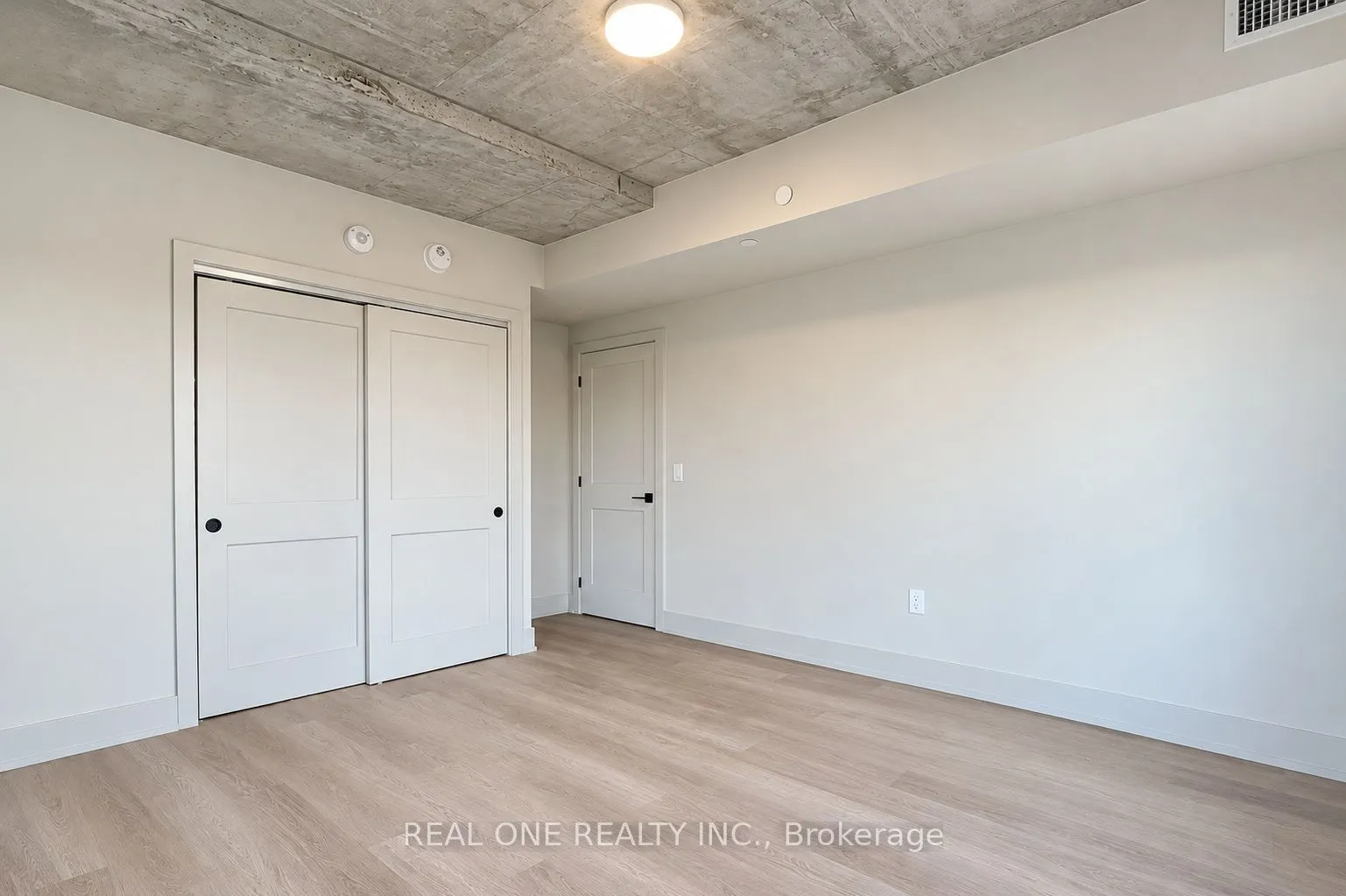 810 King Street W #404