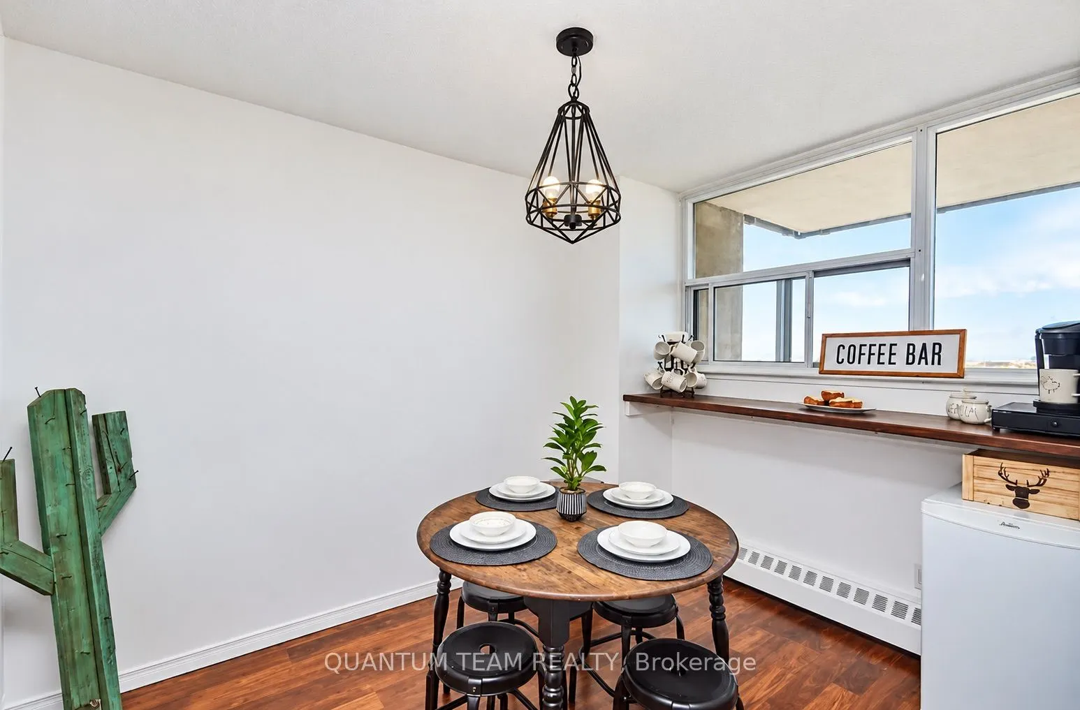 215 GLENRIDGE Avenue #1005