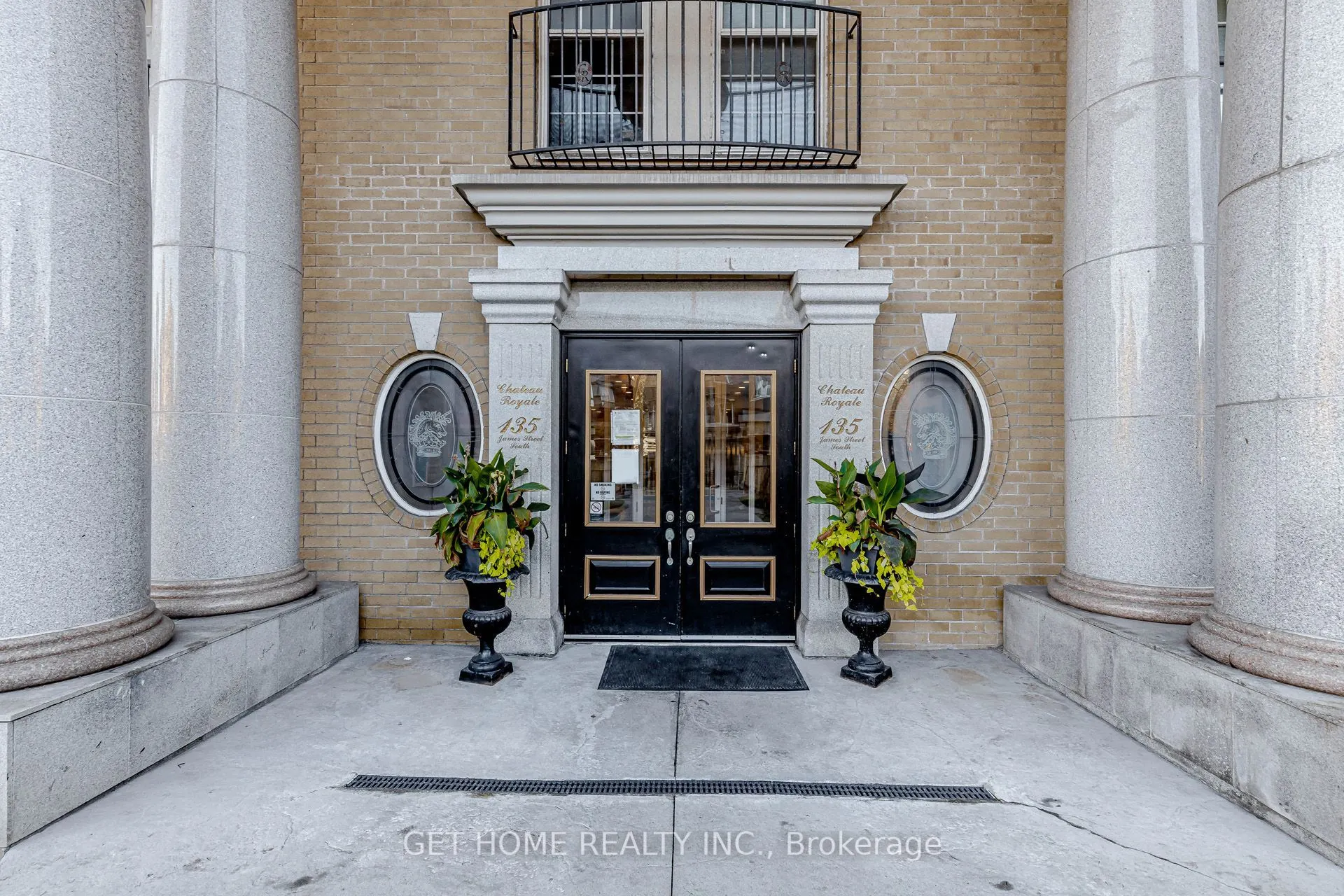 135 James Street S #1114