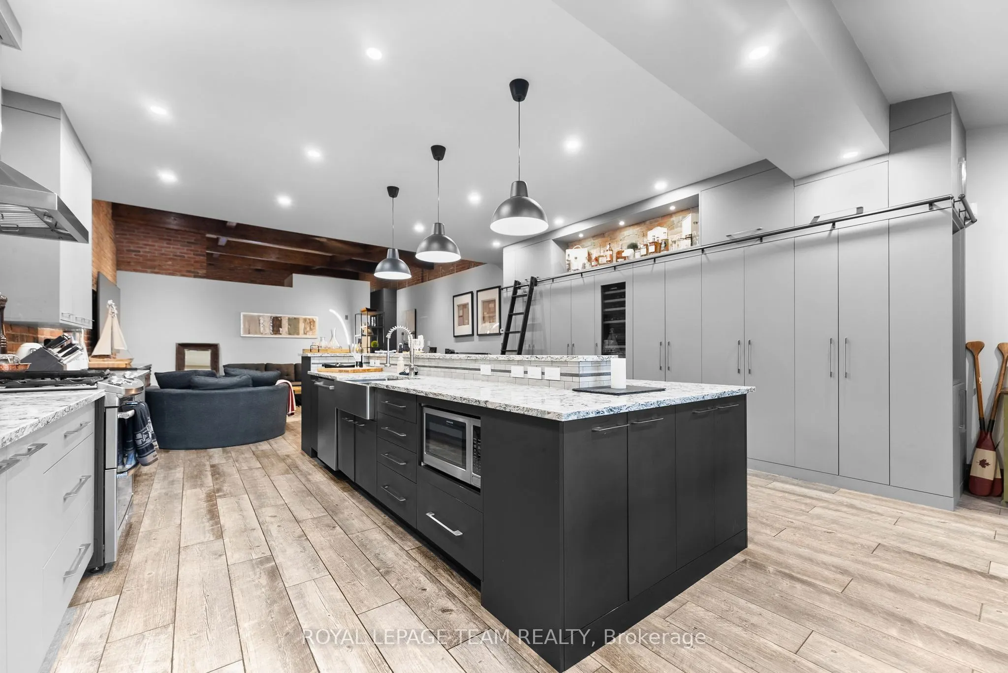 26 Elgin Street W