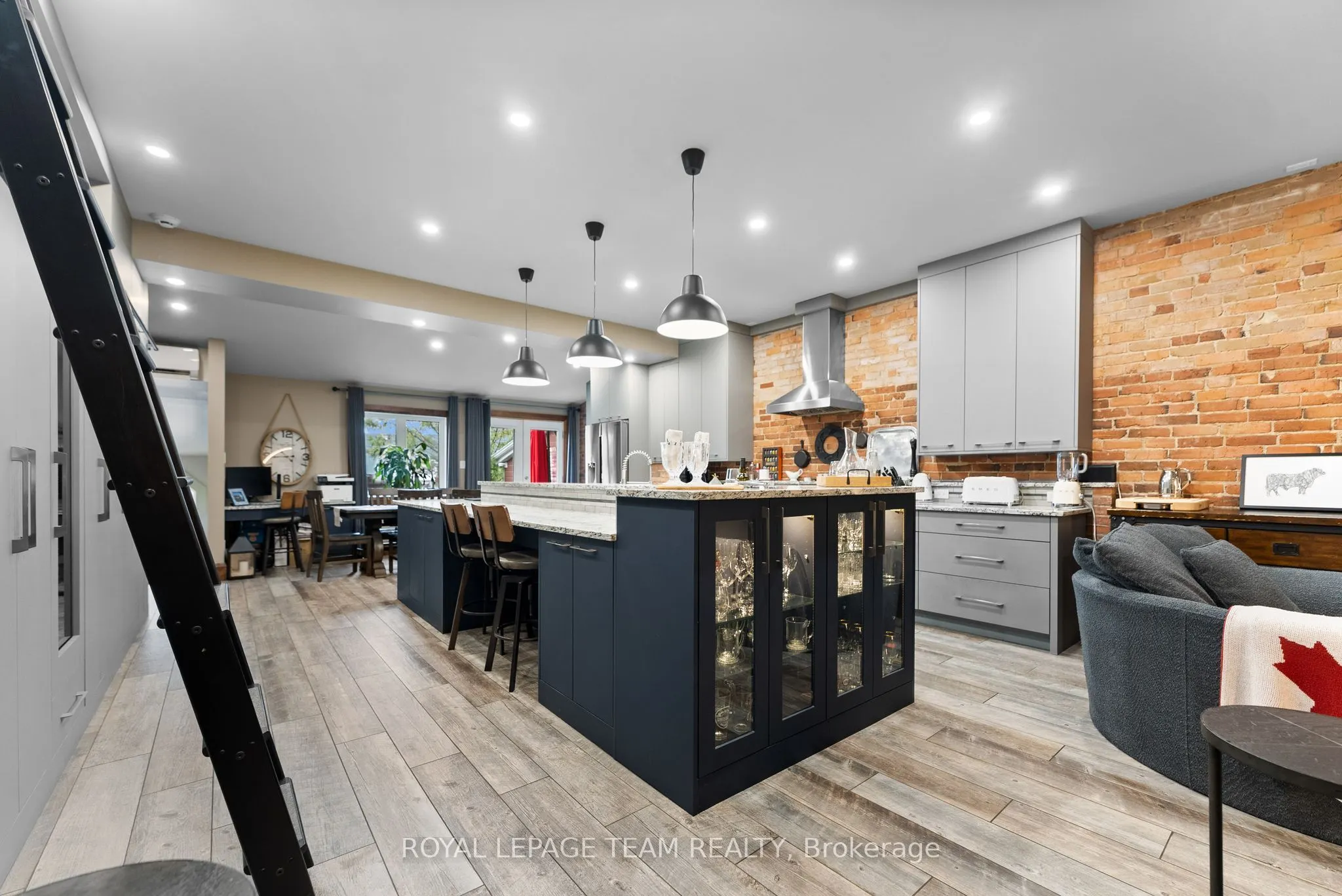 26 Elgin Street W