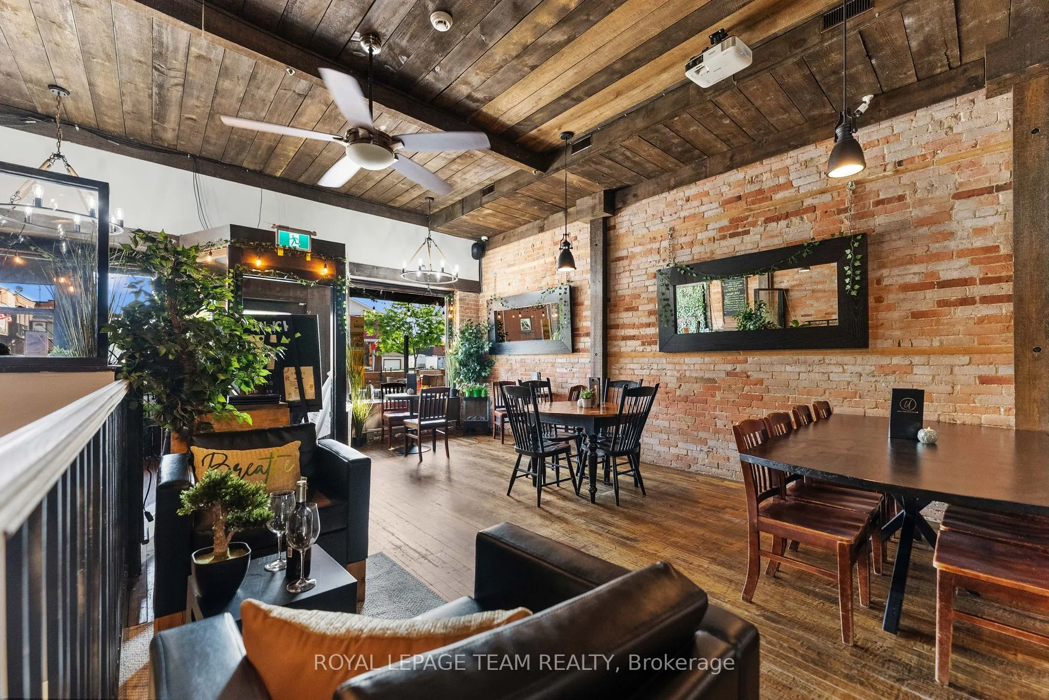 26 Elgin Street W