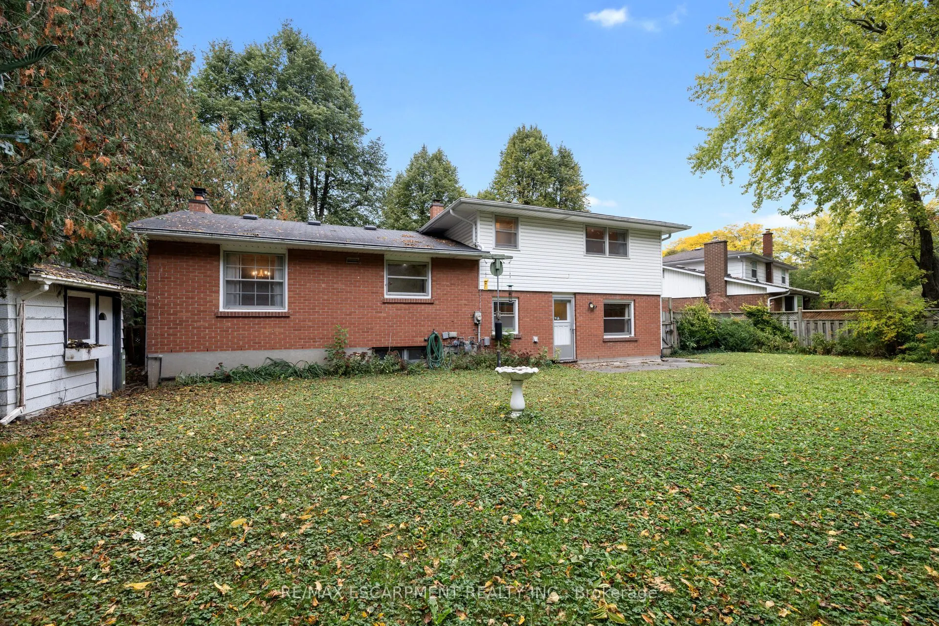 99 Runnymede Crescent