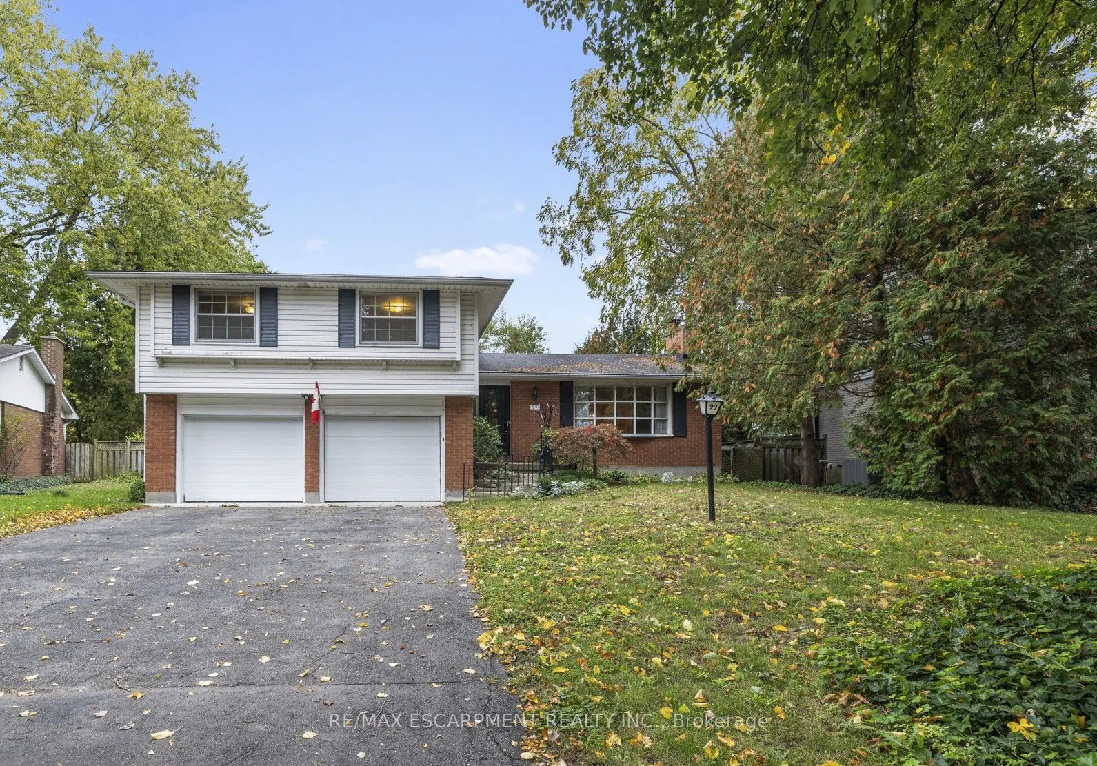 99 Runnymede Crescent