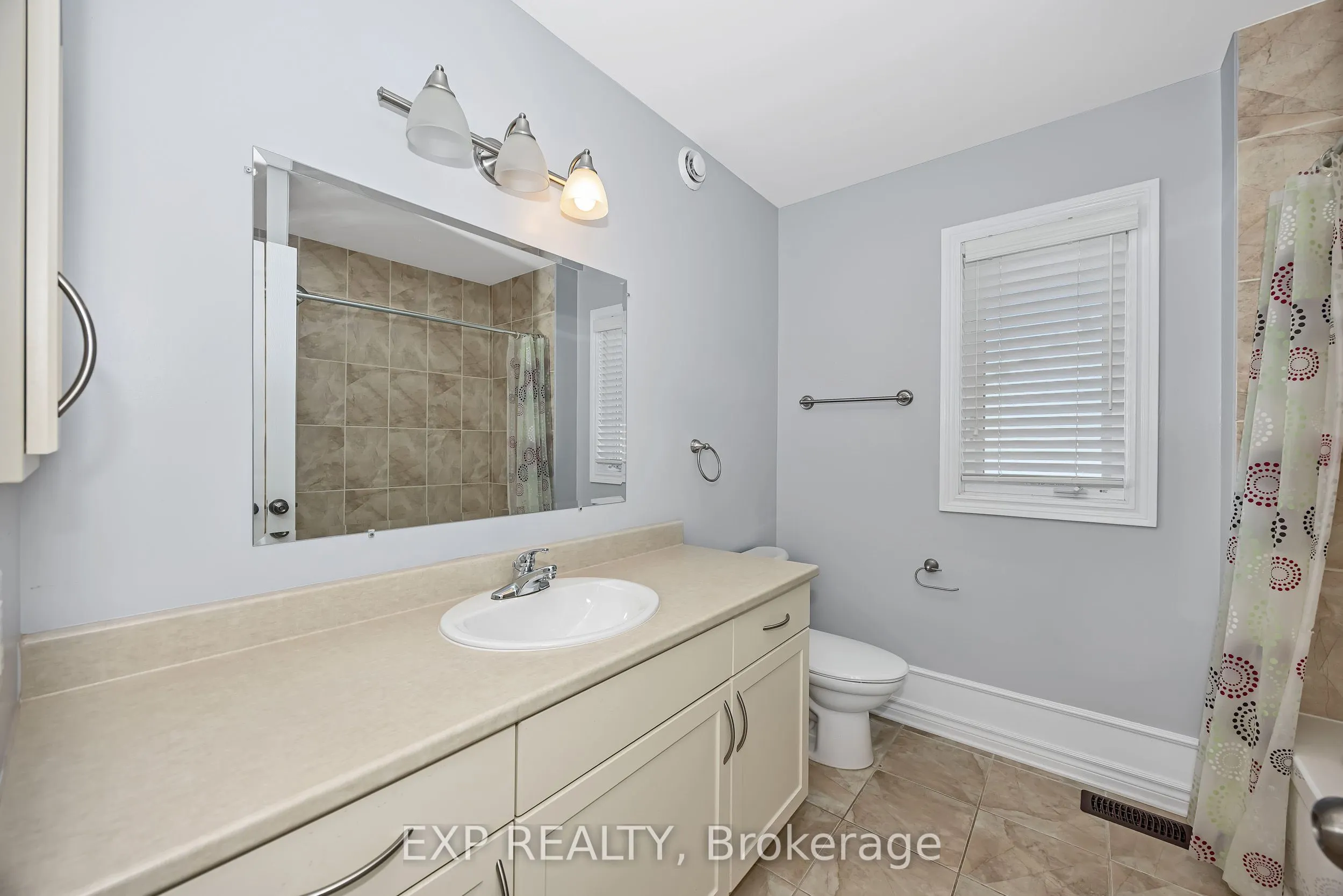 778 Bowercrest Crescent