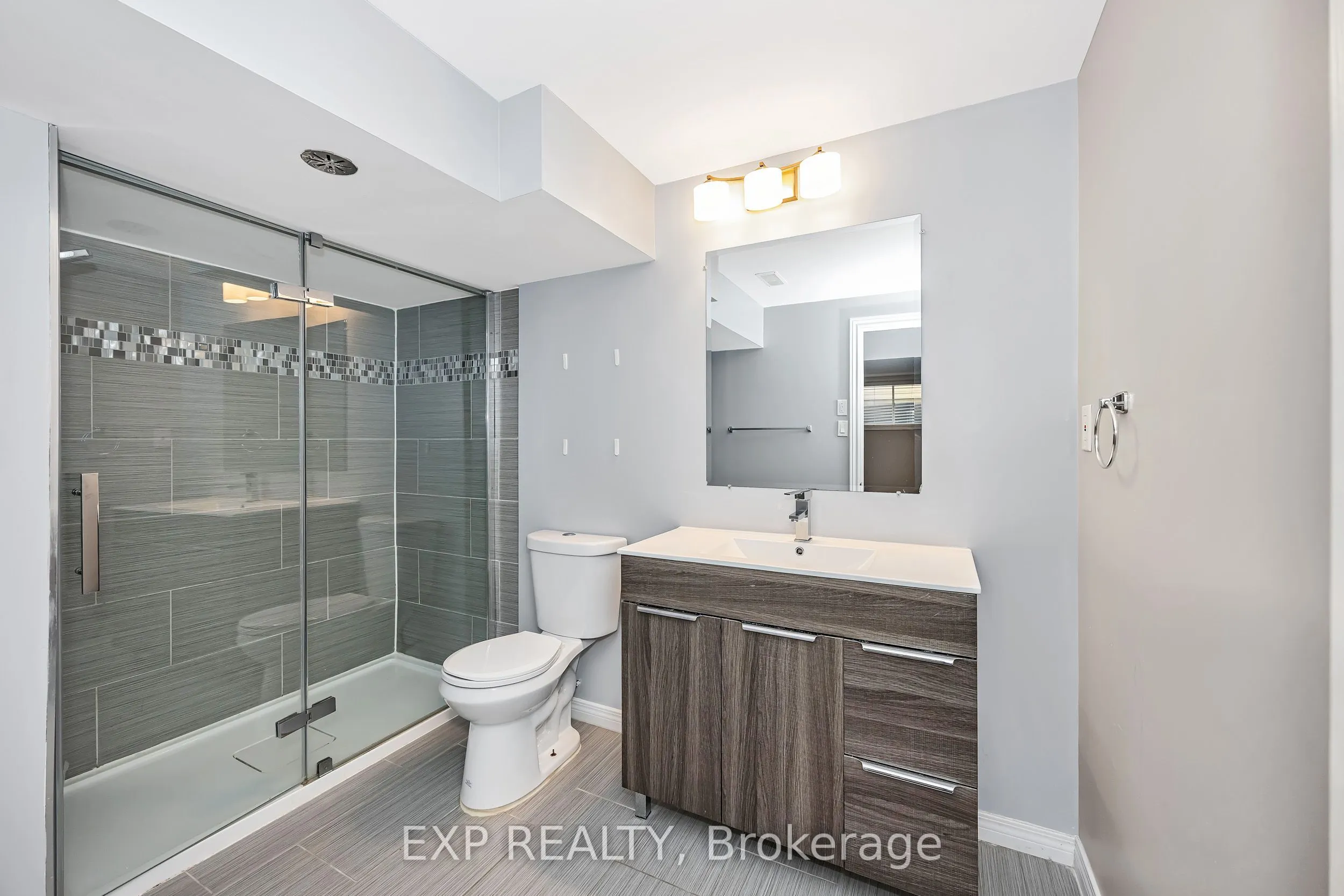 778 Bowercrest Crescent