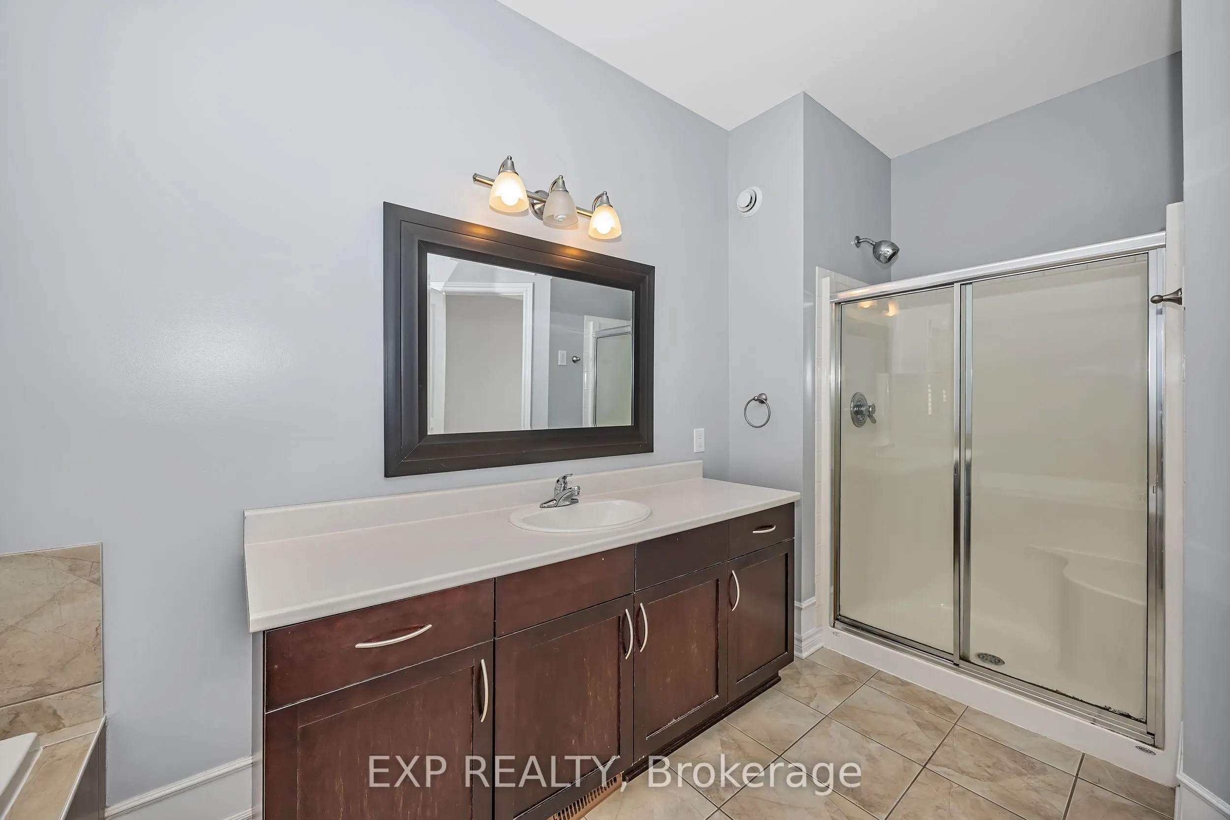 778 Bowercrest Crescent