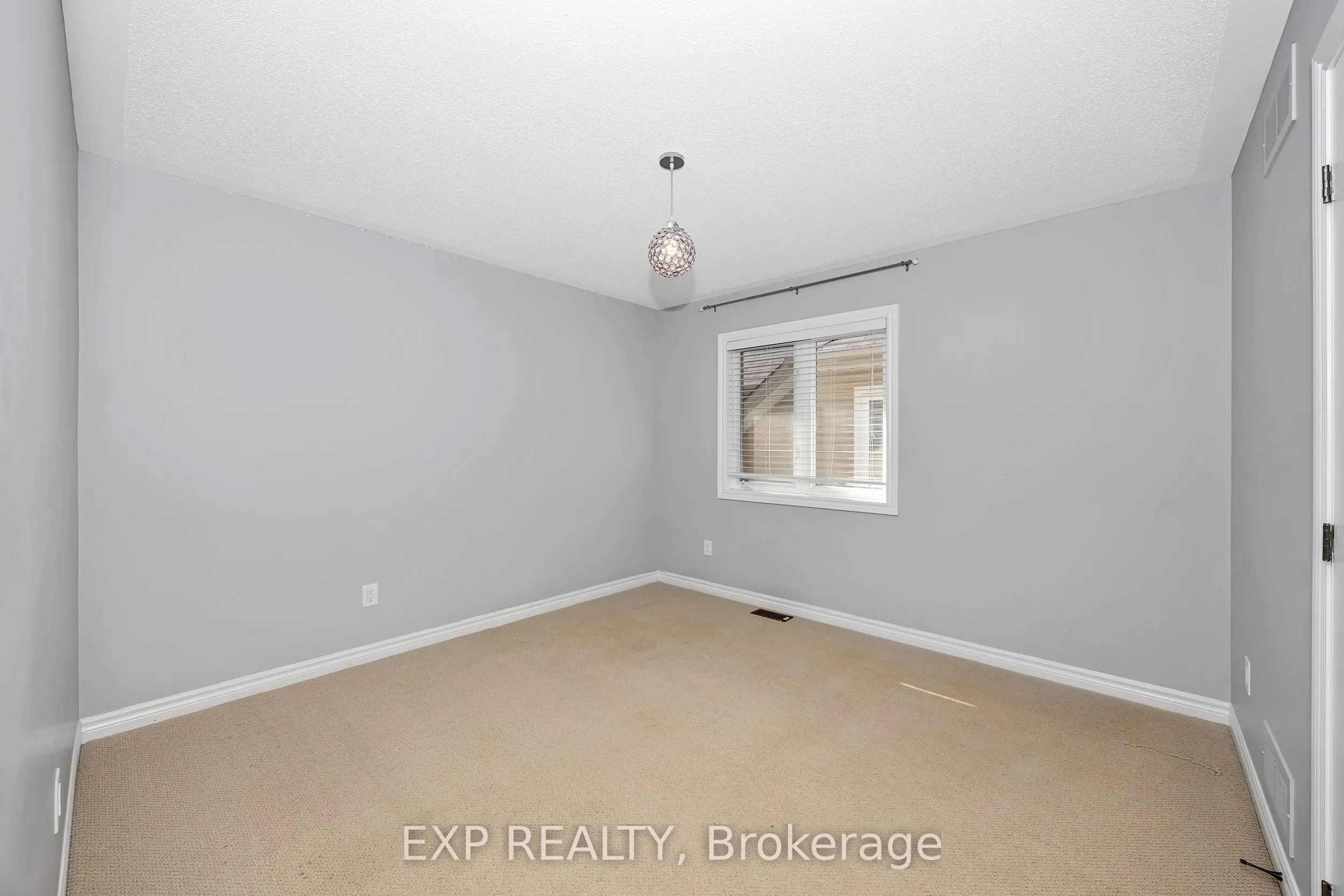 778 Bowercrest Crescent