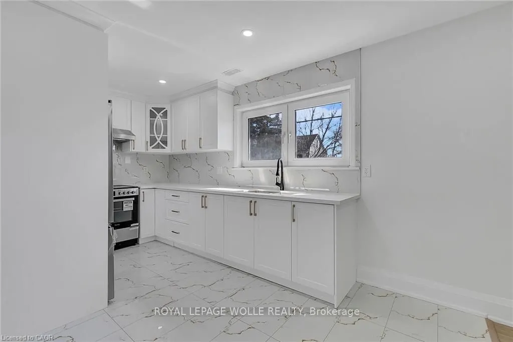 581 Lancaster Street W #2