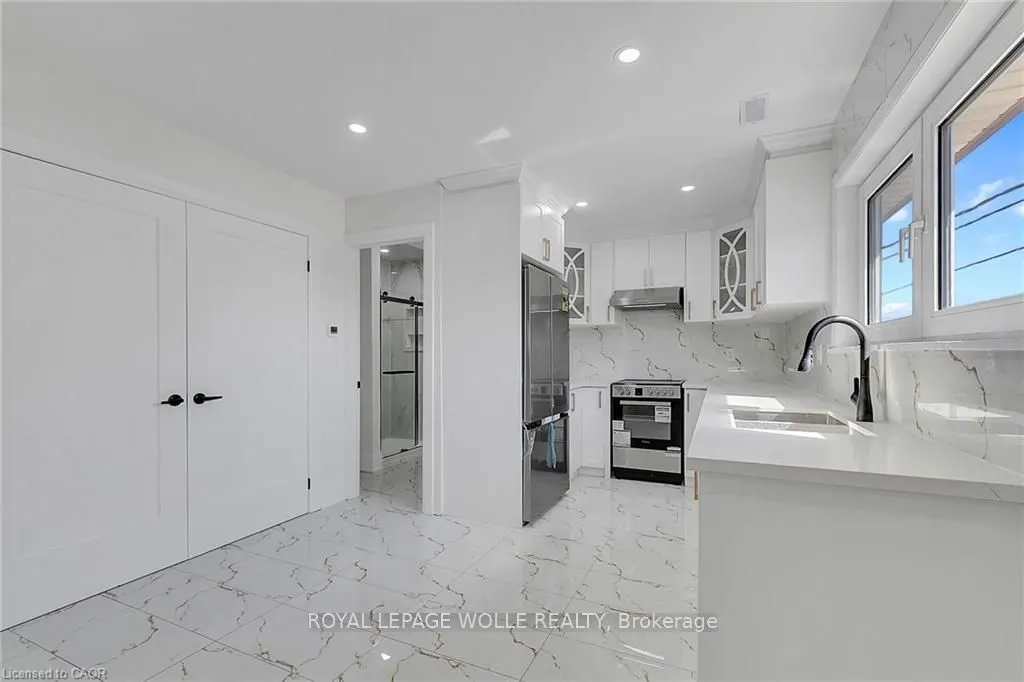 581 Lancaster Street W #2