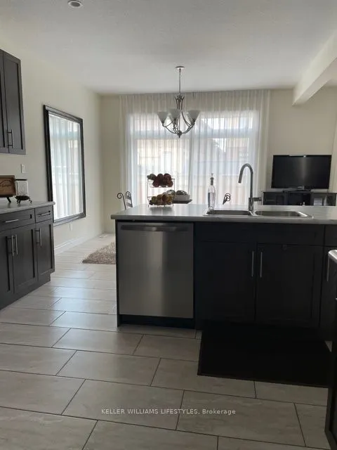 1558 Noah Bend