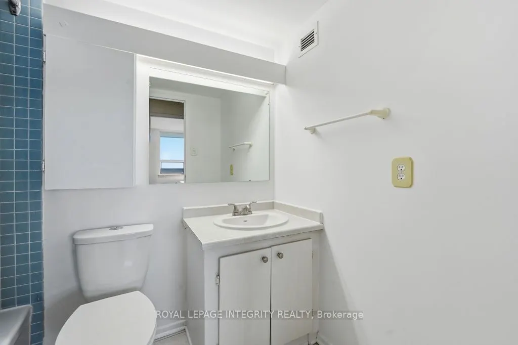 900 DYNES Road #2207