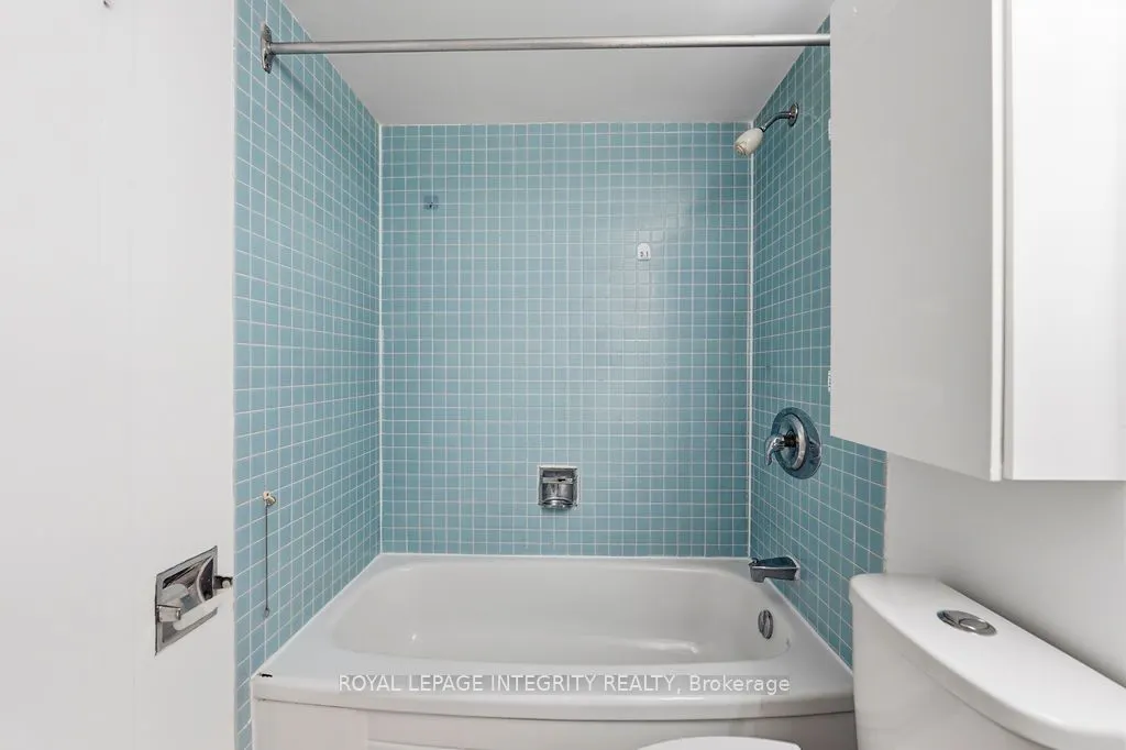 900 DYNES Road #2207