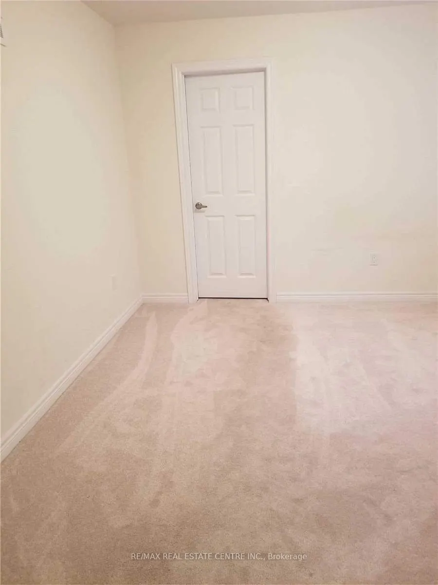 1154 Upper Thames Drive