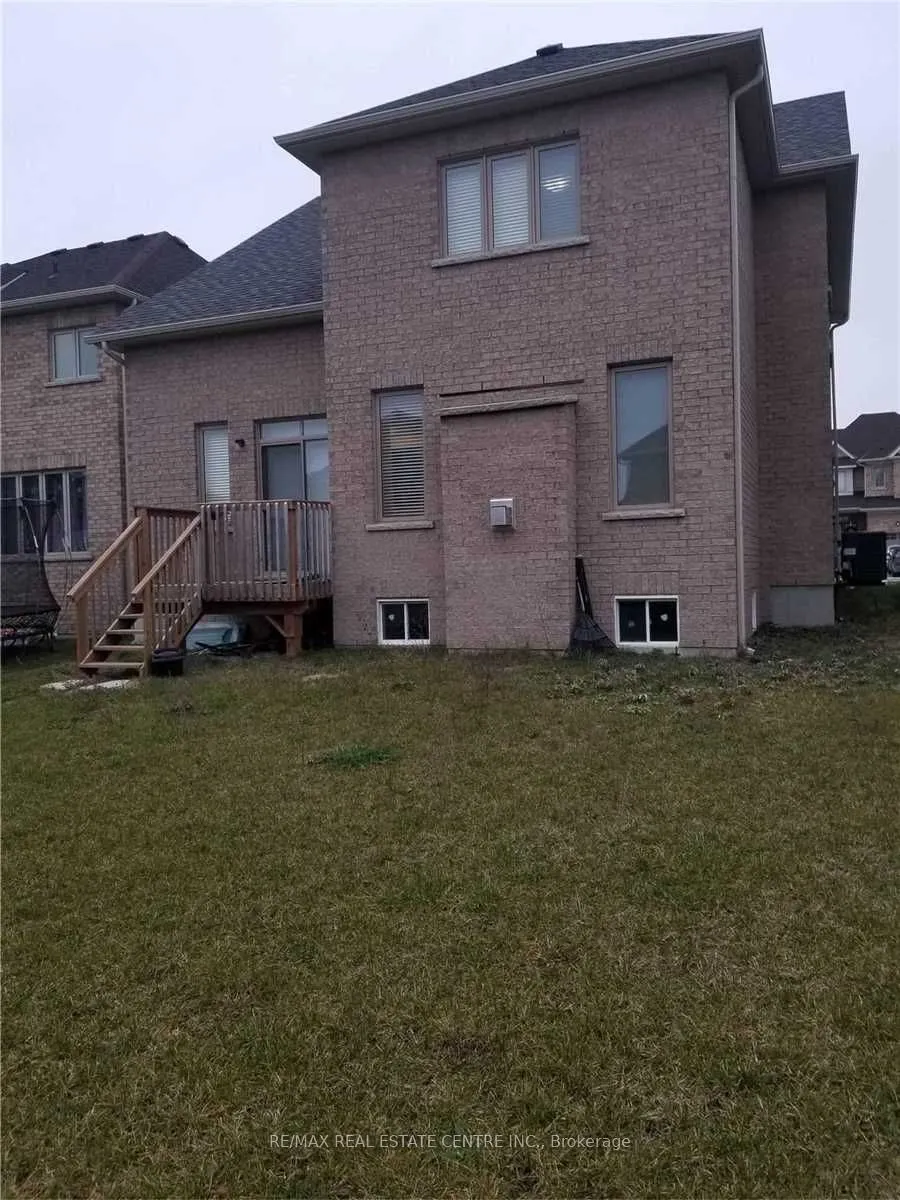 1154 Upper Thames Drive