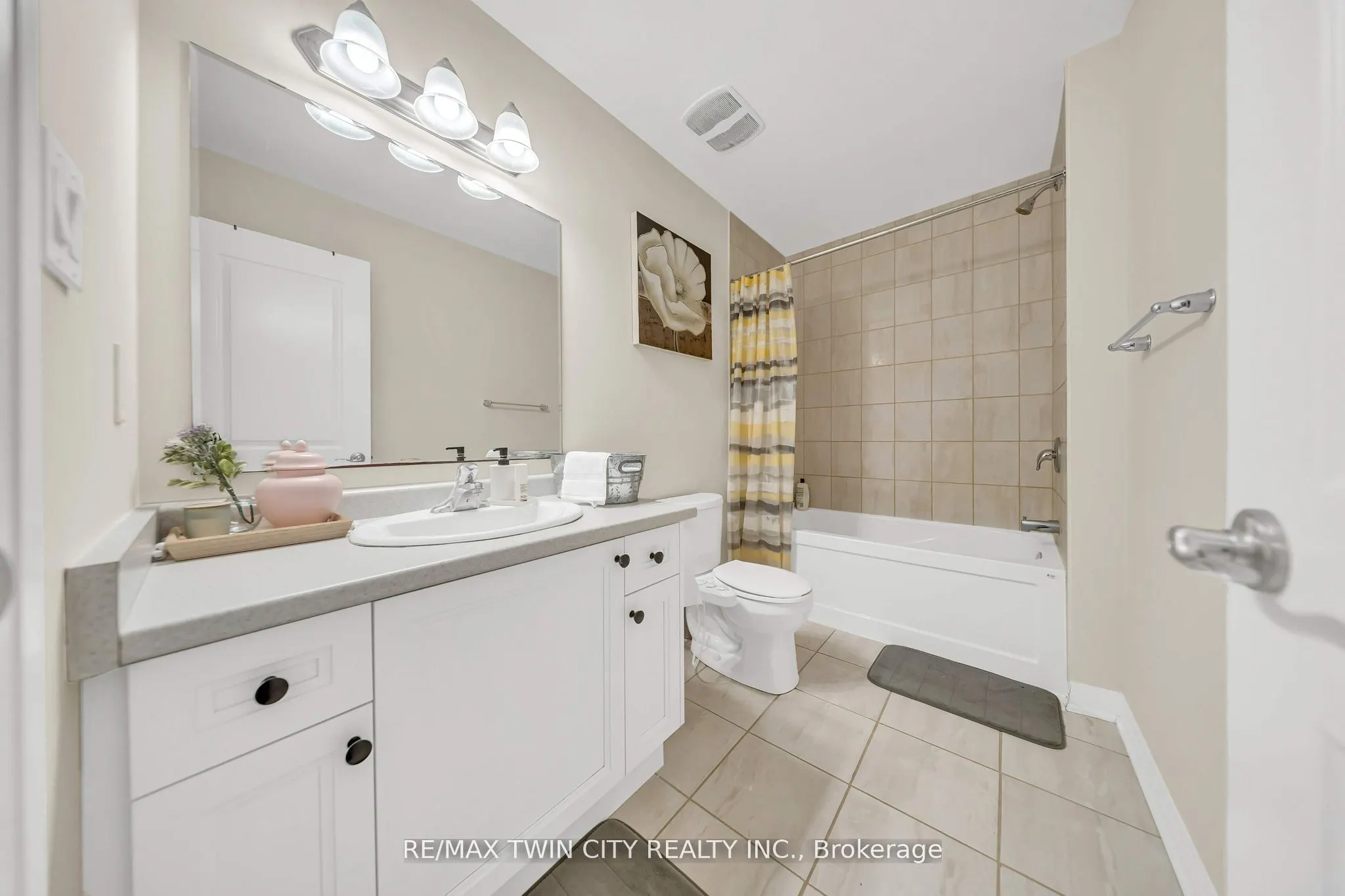 23 Valencia Avenue #23